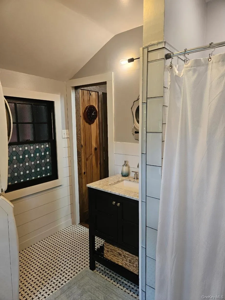 26 Ballard Street, Bethel, NY, 3 Bedrooms Bedrooms, 6 Rooms Rooms,2 BathroomsBathrooms,Residential,For Rent,Ballard,0,1004410 26 Ballard Street, Bethel, NY, 3 Bedrooms Bedrooms, 6 Rooms Rooms,2 BathroomsBathrooms,Residential,For Rent,Ballard,0,1004410