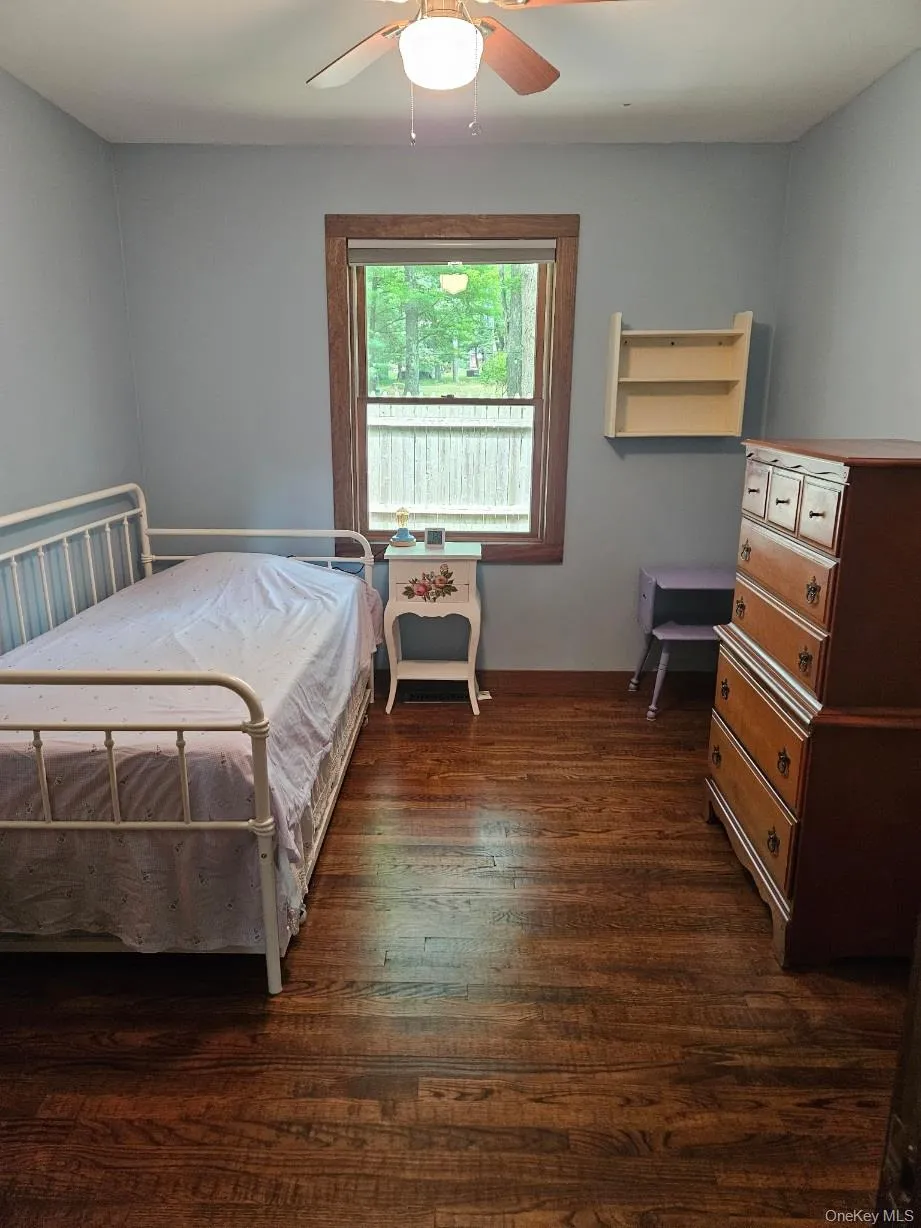 26 Ballard Street, Bethel, NY, 3 Bedrooms Bedrooms, 6 Rooms Rooms,2 BathroomsBathrooms,Residential,For Rent,Ballard,0,1004410 26 Ballard Street, Bethel, NY, 3 Bedrooms Bedrooms, 6 Rooms Rooms,2 BathroomsBathrooms,Residential,For Rent,Ballard,0,1004410