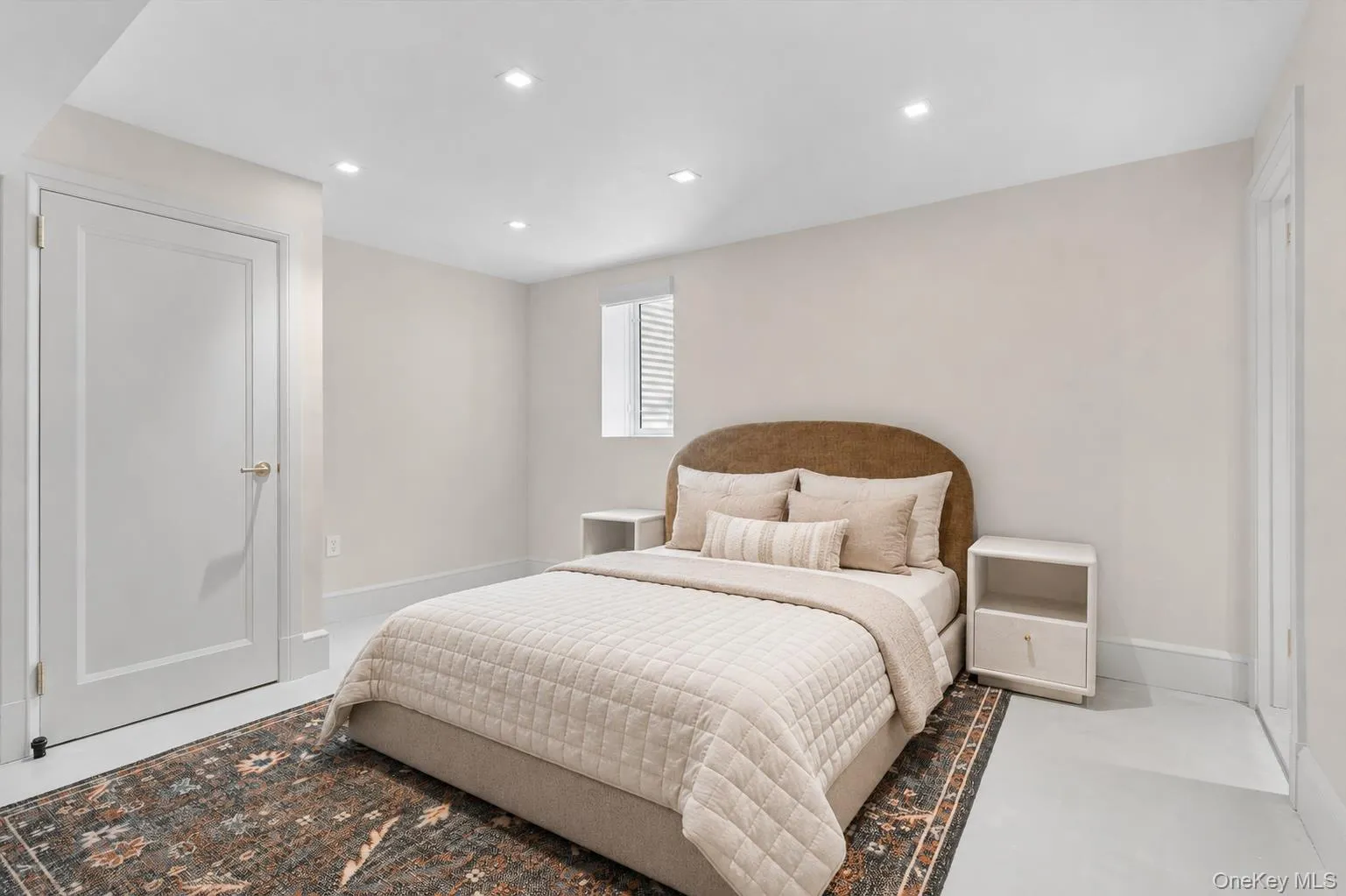 Virtual Staged Comforter Virtual Staged Comforter