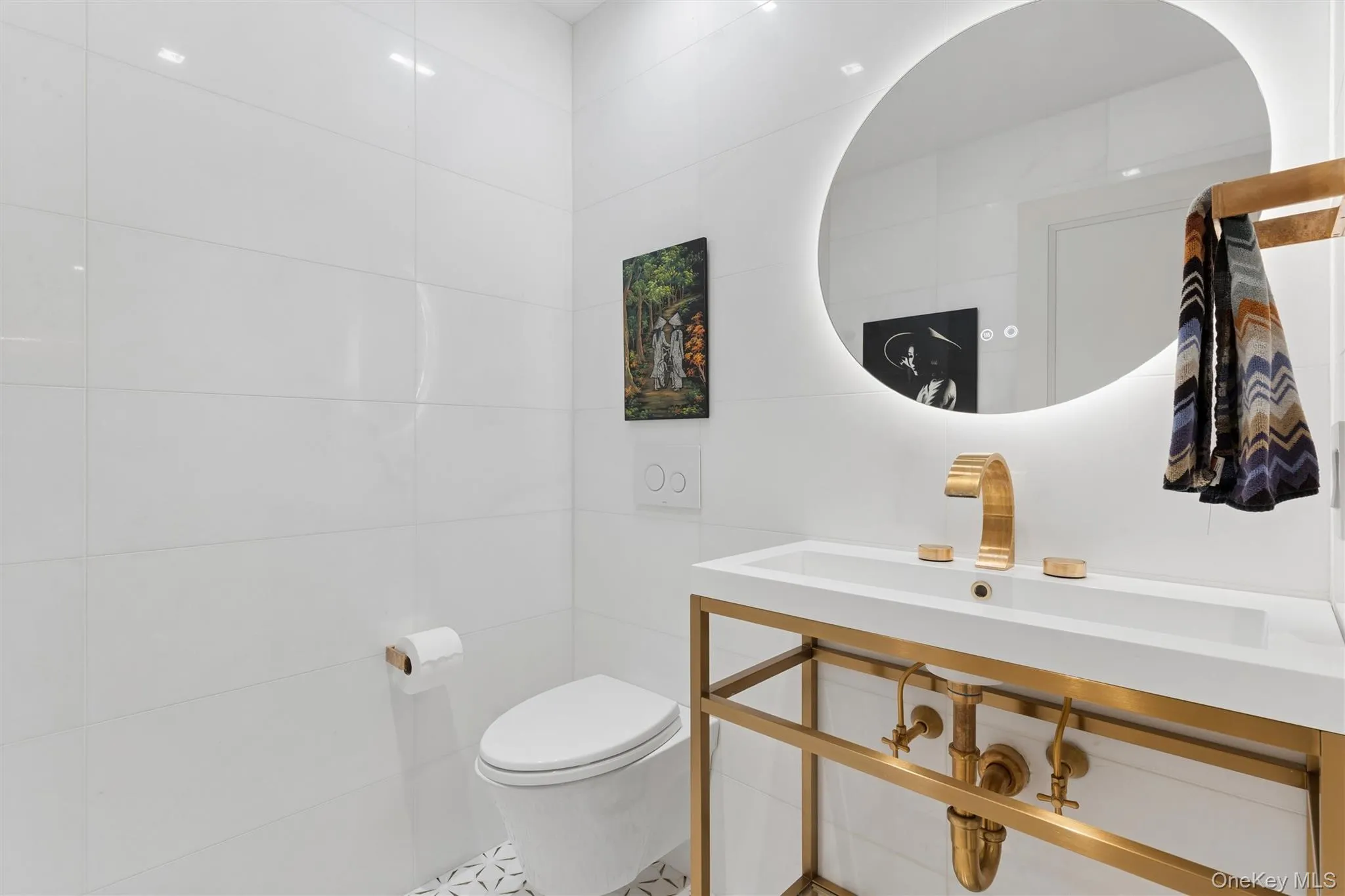 Powder Room off the kitchen/living Powder Room off the kitchen/living