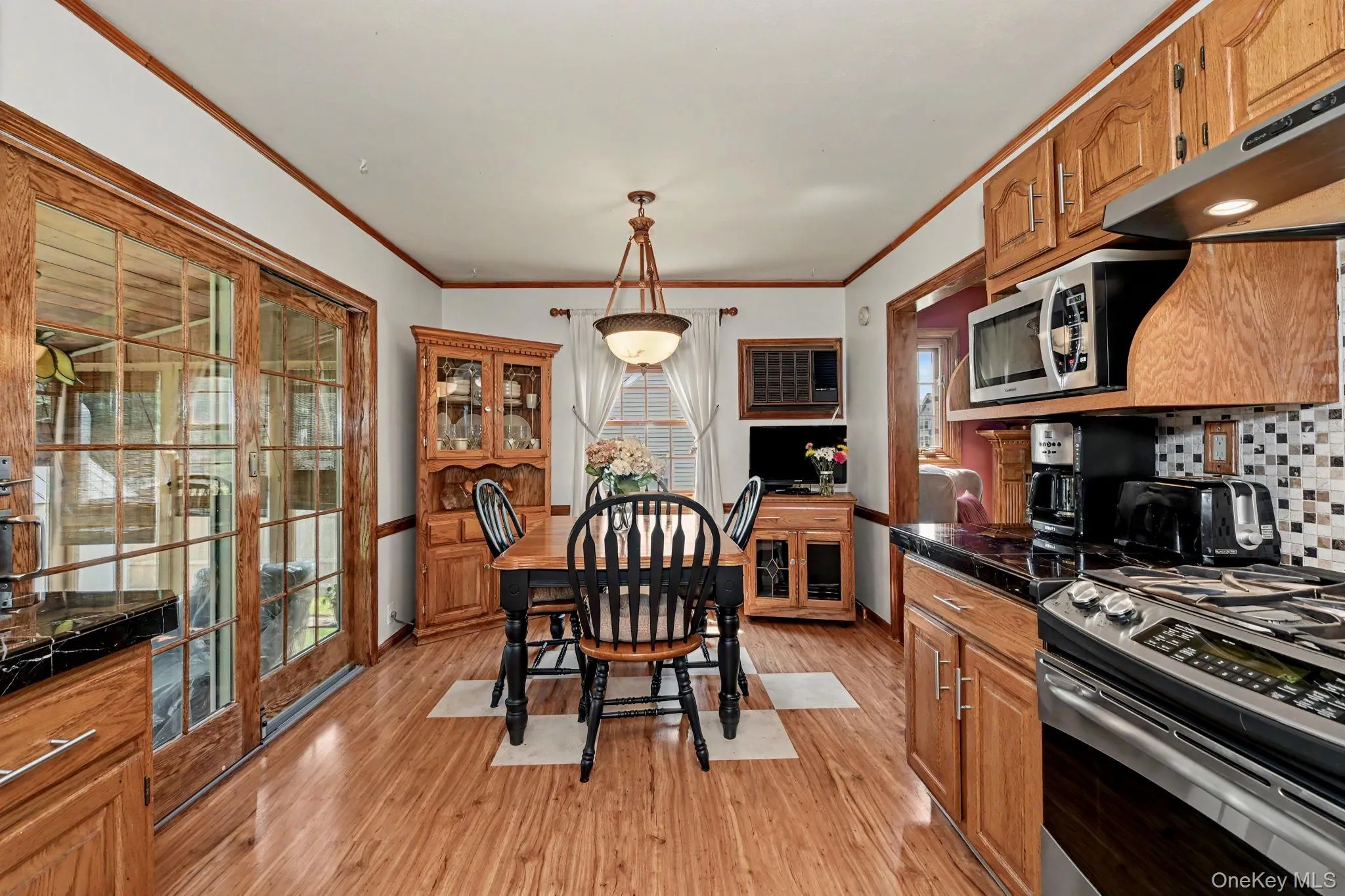13 Lorenz Avenue, New Rochelle, NY, 3 Bedrooms Bedrooms, 7 Rooms Rooms,2 BathroomsBathrooms,Residential,For Rent,Lorenz,0,1004416 13 Lorenz Avenue, New Rochelle, NY, 3 Bedrooms Bedrooms, 7 Rooms Rooms,2 BathroomsBathrooms,Residential,For Rent,Lorenz,0,1004416
