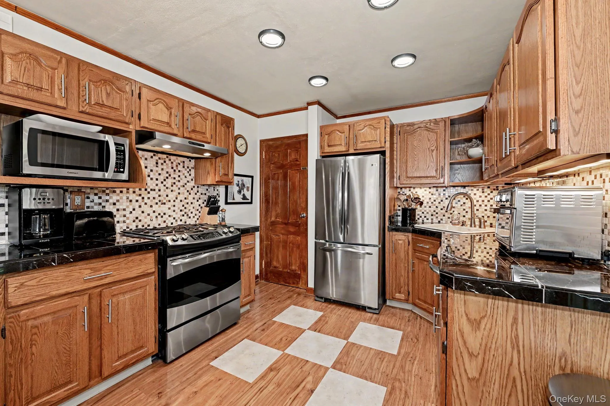 13 Lorenz Avenue, New Rochelle, NY, 3 Bedrooms Bedrooms, 7 Rooms Rooms,2 BathroomsBathrooms,Residential,For Rent,Lorenz,0,1004416 13 Lorenz Avenue, New Rochelle, NY, 3 Bedrooms Bedrooms, 7 Rooms Rooms,2 BathroomsBathrooms,Residential,For Rent,Lorenz,0,1004416