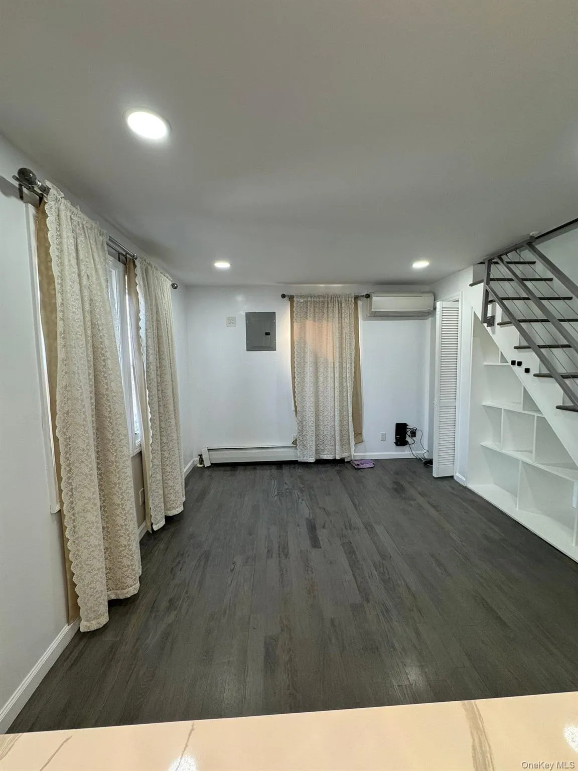 143-34 222 Street, New York, NY, 3 Bedrooms Bedrooms, 6 Rooms Rooms,1 BathroomBathrooms,Residential Lease,For Rent,222 Street,0,1004417 143-34 222 Street, New York, NY, 3 Bedrooms Bedrooms, 6 Rooms Rooms,1 BathroomBathrooms,Residential Lease,For Rent,222 Street,0,1004417