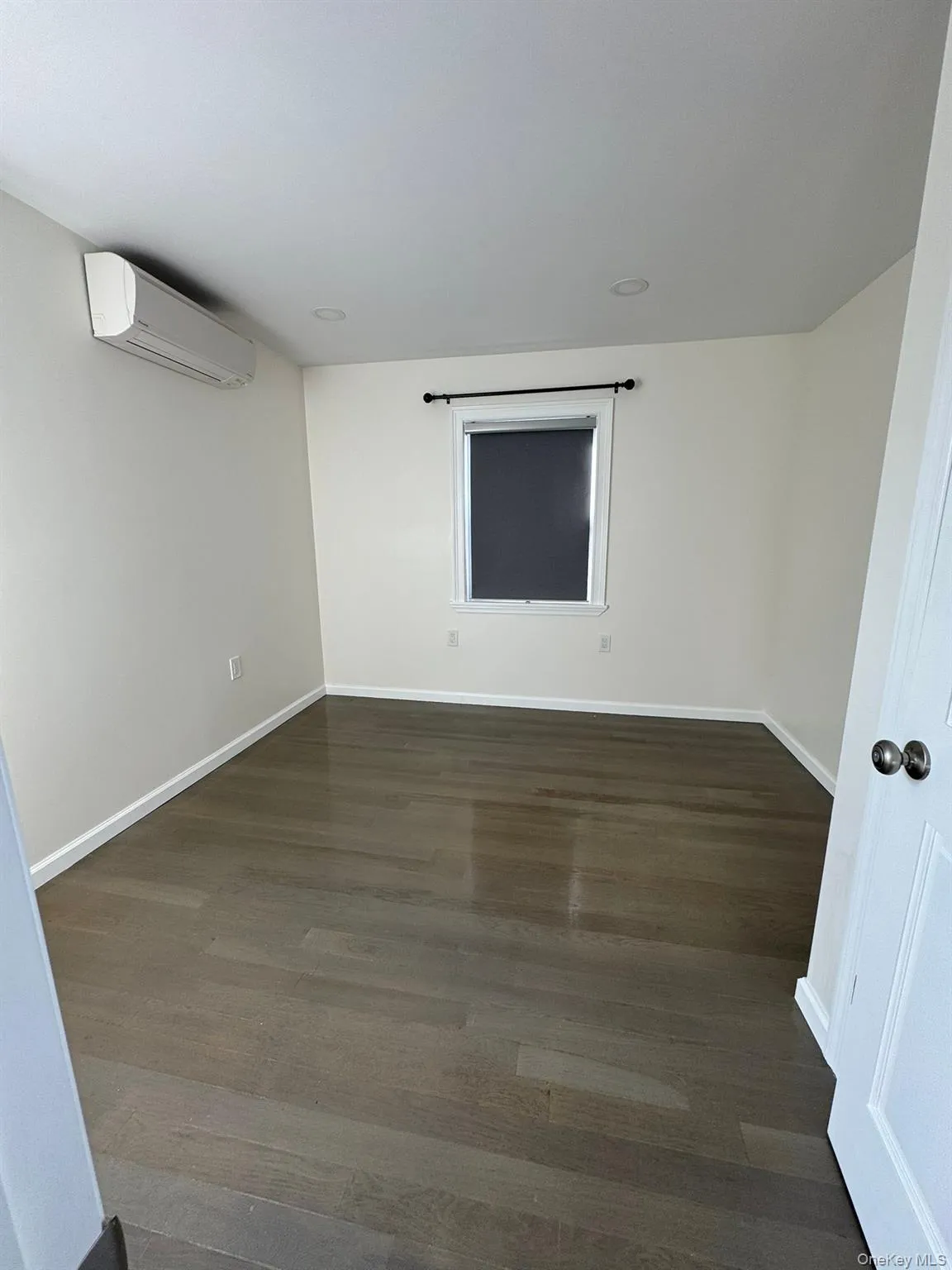 143-34 222 Street, New York, NY, 3 Bedrooms Bedrooms, 6 Rooms Rooms,1 BathroomBathrooms,Residential Lease,For Rent,222 Street,0,1004417 143-34 222 Street, New York, NY, 3 Bedrooms Bedrooms, 6 Rooms Rooms,1 BathroomBathrooms,Residential Lease,For Rent,222 Street,0,1004417