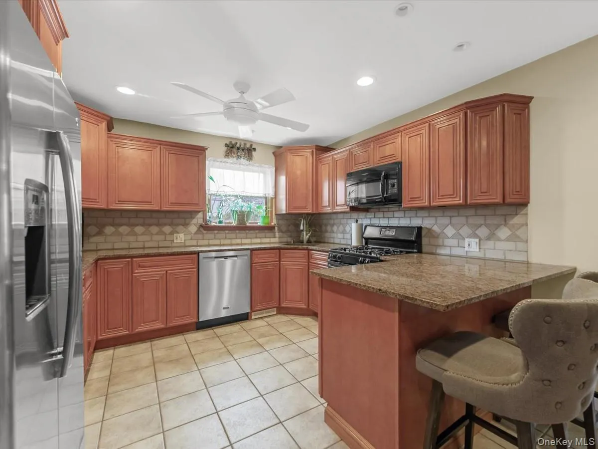 56 Columbine Avenue, Hempstead, NY, 3 Bedrooms Bedrooms, 8 Rooms Rooms,2 BathroomsBathrooms,Residential,For Rent,Columbine,0,1004422 56 Columbine Avenue, Hempstead, NY, 3 Bedrooms Bedrooms, 8 Rooms Rooms,2 BathroomsBathrooms,Residential,For Rent,Columbine,0,1004422