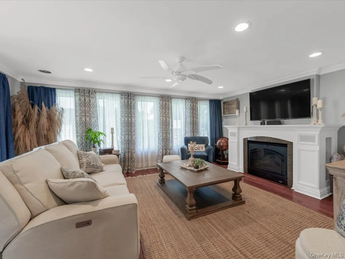 56 Columbine Avenue, Hempstead, NY, 3 Bedrooms Bedrooms, 8 Rooms Rooms,2 BathroomsBathrooms,Residential,For Rent,Columbine,0,1004422 56 Columbine Avenue, Hempstead, NY, 3 Bedrooms Bedrooms, 8 Rooms Rooms,2 BathroomsBathrooms,Residential,For Rent,Columbine,0,1004422