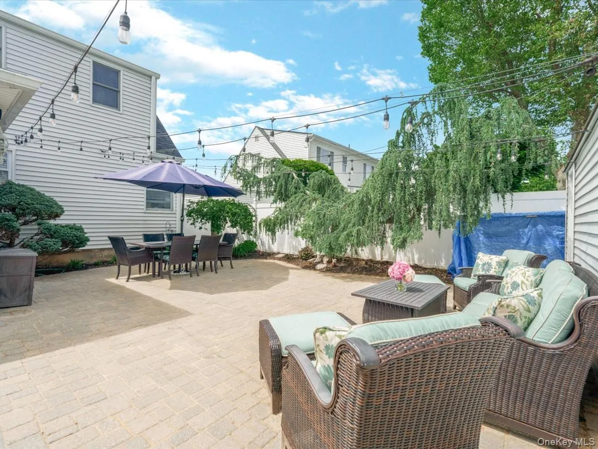 56 Columbine Avenue, Hempstead, NY, 3 Bedrooms Bedrooms, 8 Rooms Rooms,2 BathroomsBathrooms,Residential,For Rent,Columbine,0,1004422 56 Columbine Avenue, Hempstead, NY, 3 Bedrooms Bedrooms, 8 Rooms Rooms,2 BathroomsBathrooms,Residential,For Rent,Columbine,0,1004422