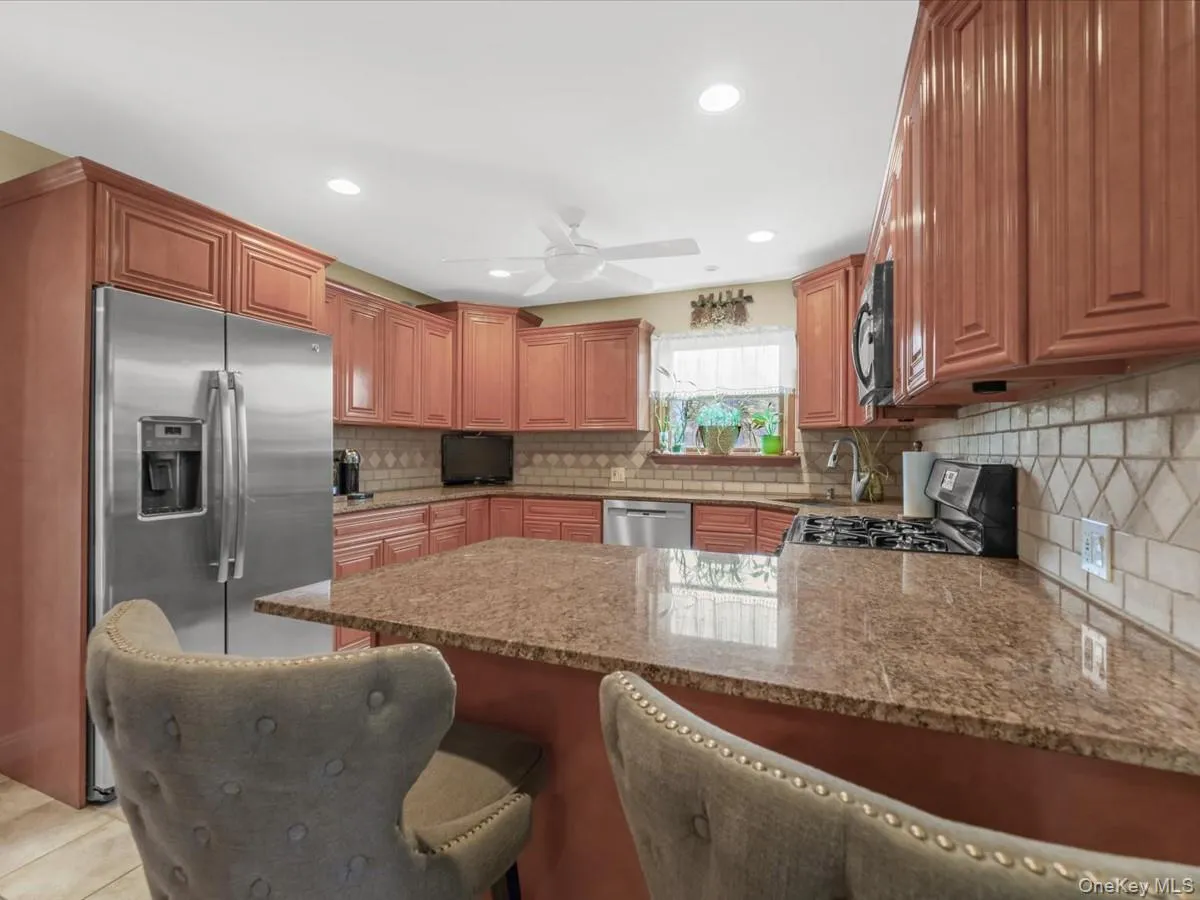 56 Columbine Avenue, Hempstead, NY, 3 Bedrooms Bedrooms, 8 Rooms Rooms,2 BathroomsBathrooms,Residential,For Rent,Columbine,0,1004422 56 Columbine Avenue, Hempstead, NY, 3 Bedrooms Bedrooms, 8 Rooms Rooms,2 BathroomsBathrooms,Residential,For Rent,Columbine,0,1004422