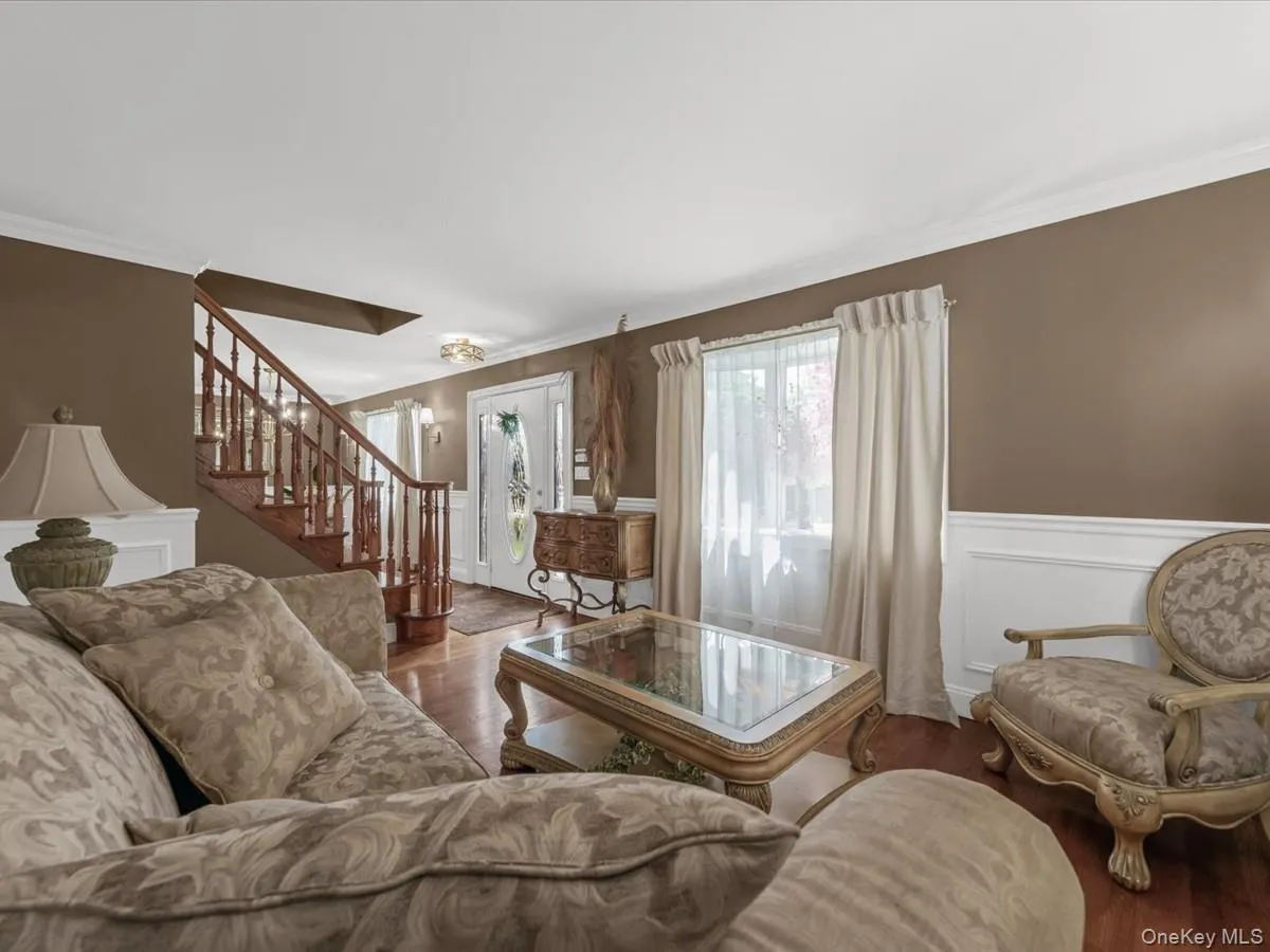 56 Columbine Avenue, Hempstead, NY, 3 Bedrooms Bedrooms, 8 Rooms Rooms,2 BathroomsBathrooms,Residential,For Rent,Columbine,0,1004422 56 Columbine Avenue, Hempstead, NY, 3 Bedrooms Bedrooms, 8 Rooms Rooms,2 BathroomsBathrooms,Residential,For Rent,Columbine,0,1004422