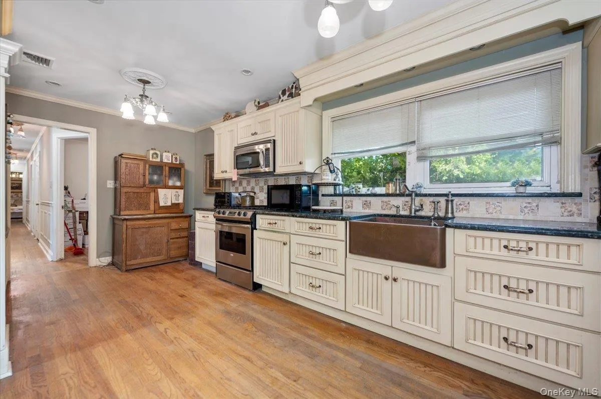 1632 Park Street, Hempstead, NY, 4 Bedrooms Bedrooms, 6 Rooms Rooms,2 BathroomsBathrooms,Residential,For Rent,Park,0,1004426 1632 Park Street, Hempstead, NY, 4 Bedrooms Bedrooms, 6 Rooms Rooms,2 BathroomsBathrooms,Residential,For Rent,Park,0,1004426