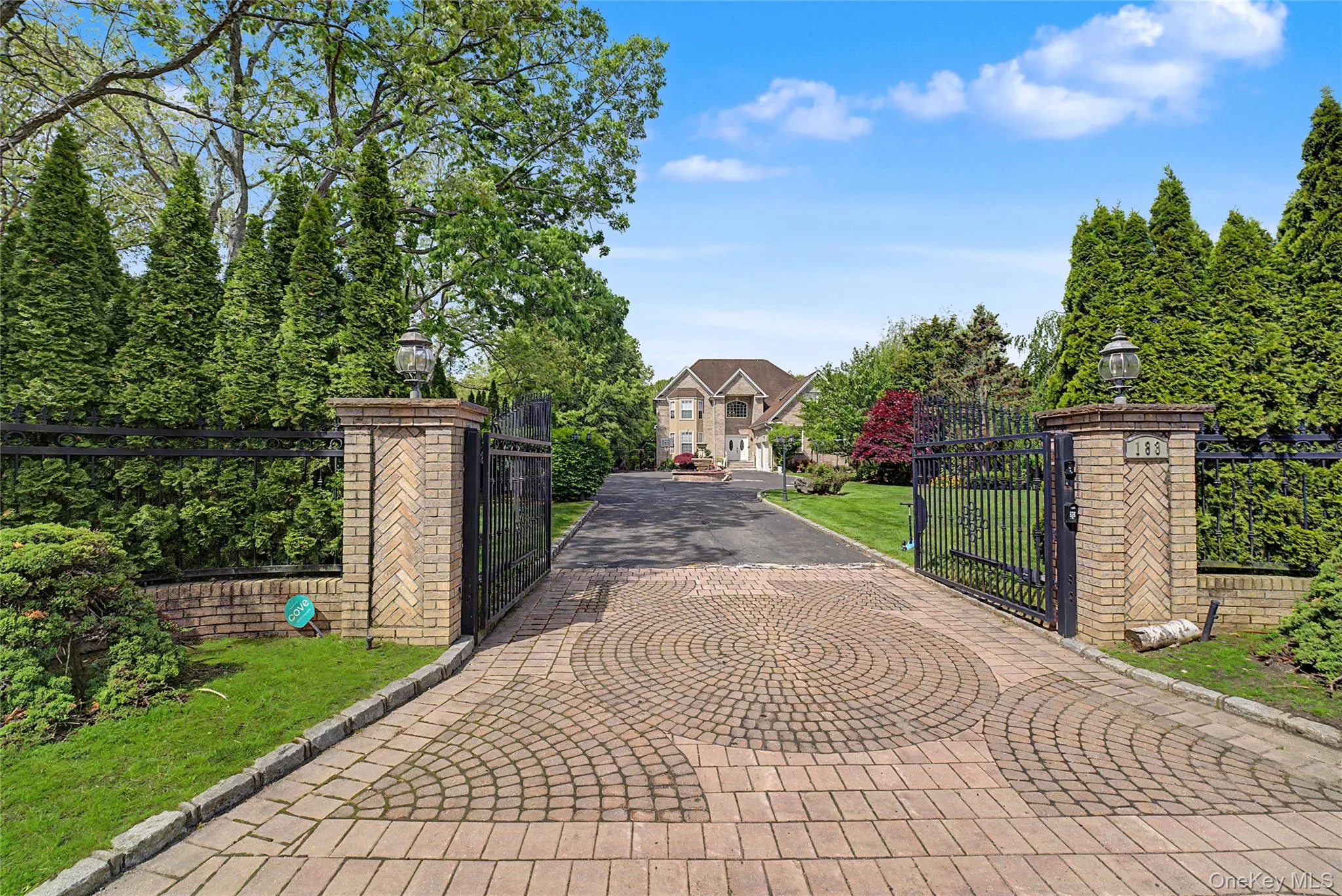 183 Oakfield Avenue, Huntington, NY, 5 Bedrooms Bedrooms, 11 Rooms Rooms,4 BathroomsBathrooms,Residential Lease,For Rent,Oakfield,0,1004433 183 Oakfield Avenue, Huntington, NY, 5 Bedrooms Bedrooms, 11 Rooms Rooms,4 BathroomsBathrooms,Residential Lease,For Rent,Oakfield,0,1004433