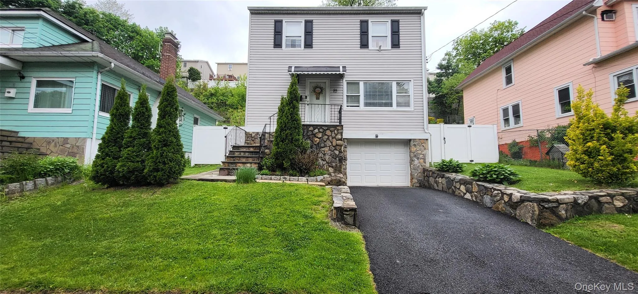 85 aka 81 Bushey Avenue, Yonkers, NY, 4 Bedrooms Bedrooms, 9 Rooms Rooms,2 BathroomsBathrooms,Residential,For Rent,Bushey,0,1004437 85 aka 81 Bushey Avenue, Yonkers, NY, 4 Bedrooms Bedrooms, 9 Rooms Rooms,2 BathroomsBathrooms,Residential,For Rent,Bushey,0,1004437