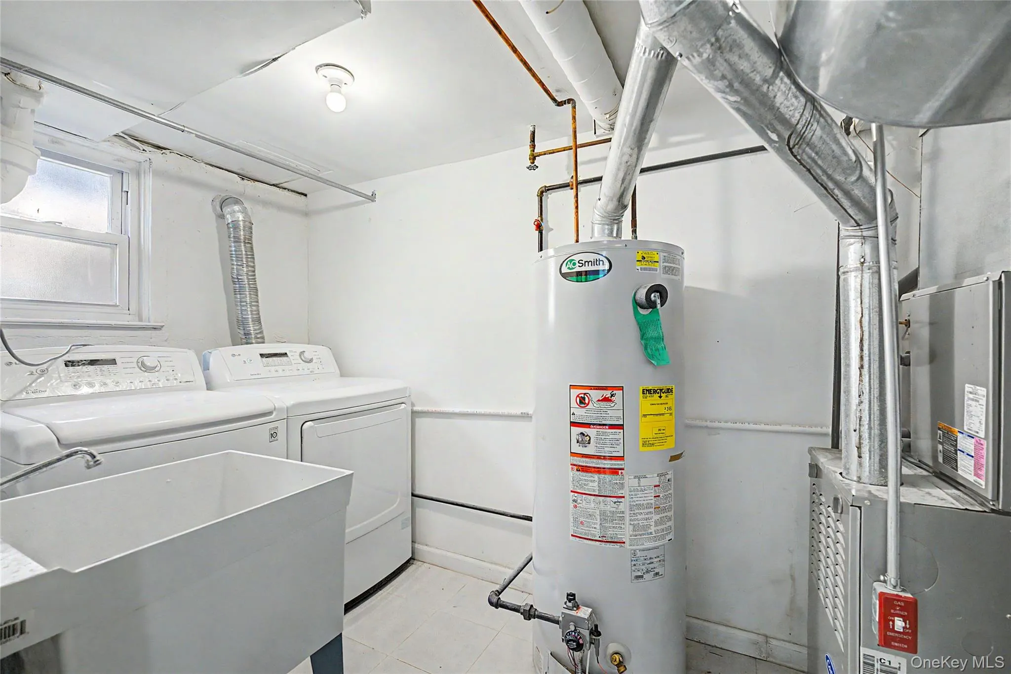 71-11 169th Street, New York, NY, 3 Bedrooms Bedrooms, 6 Rooms Rooms,2 BathroomsBathrooms,Residential,For Rent,169th,0,1004441 71-11 169th Street, New York, NY, 3 Bedrooms Bedrooms, 6 Rooms Rooms,2 BathroomsBathrooms,Residential,For Rent,169th,0,1004441