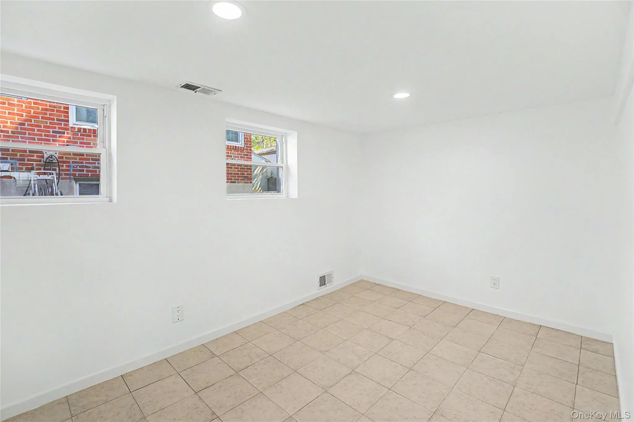 71-11 169th Street, New York, NY, 3 Bedrooms Bedrooms, 6 Rooms Rooms,2 BathroomsBathrooms,Residential,For Rent,169th,0,1004441 71-11 169th Street, New York, NY, 3 Bedrooms Bedrooms, 6 Rooms Rooms,2 BathroomsBathrooms,Residential,For Rent,169th,0,1004441