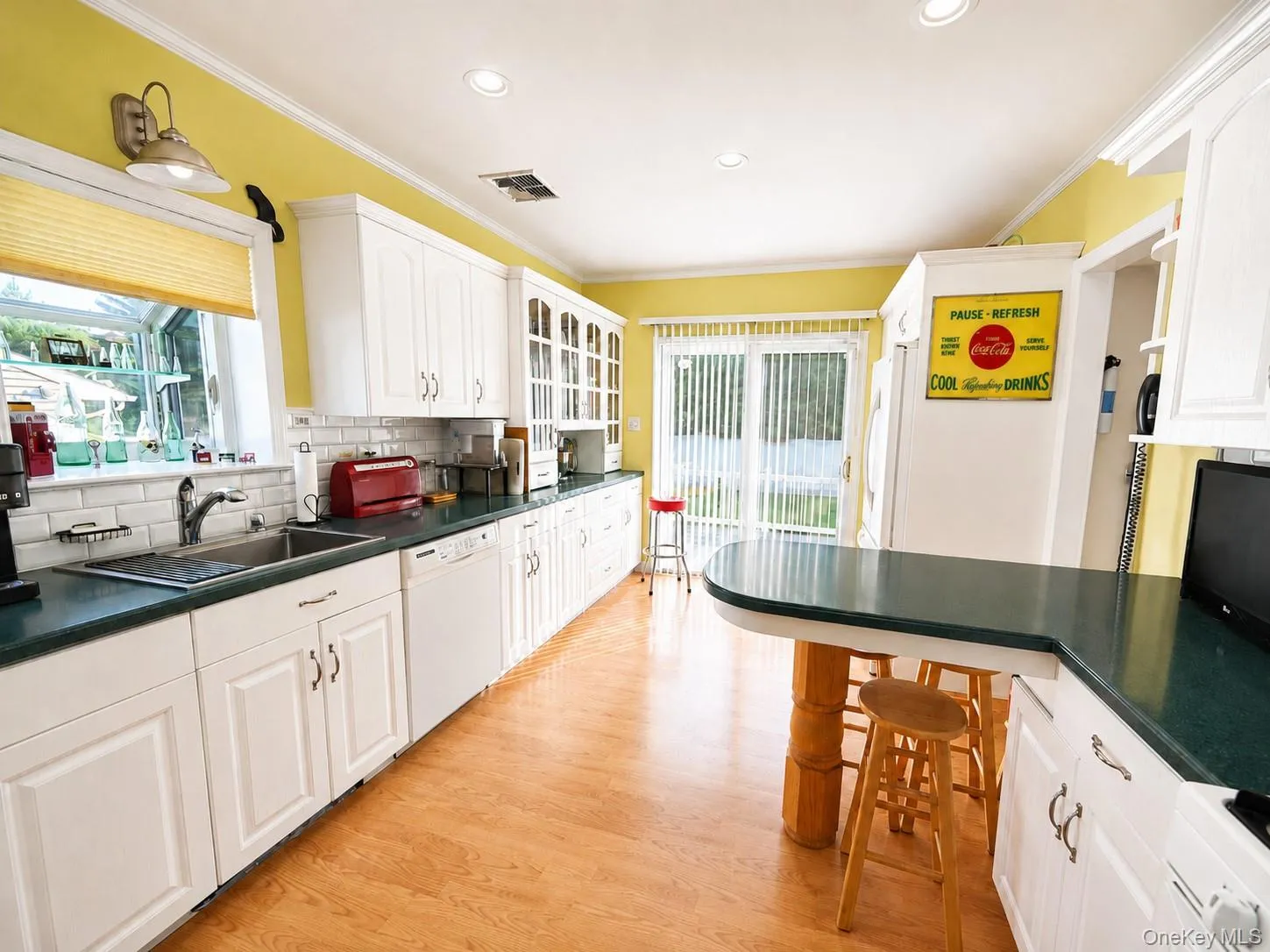 525 Greene Avenue, Babylon, NY, 3 Bedrooms Bedrooms, 7 Rooms Rooms,2 BathroomsBathrooms,Residential,For Rent,Greene,0,1004443 525 Greene Avenue, Babylon, NY, 3 Bedrooms Bedrooms, 7 Rooms Rooms,2 BathroomsBathrooms,Residential,For Rent,Greene,0,1004443