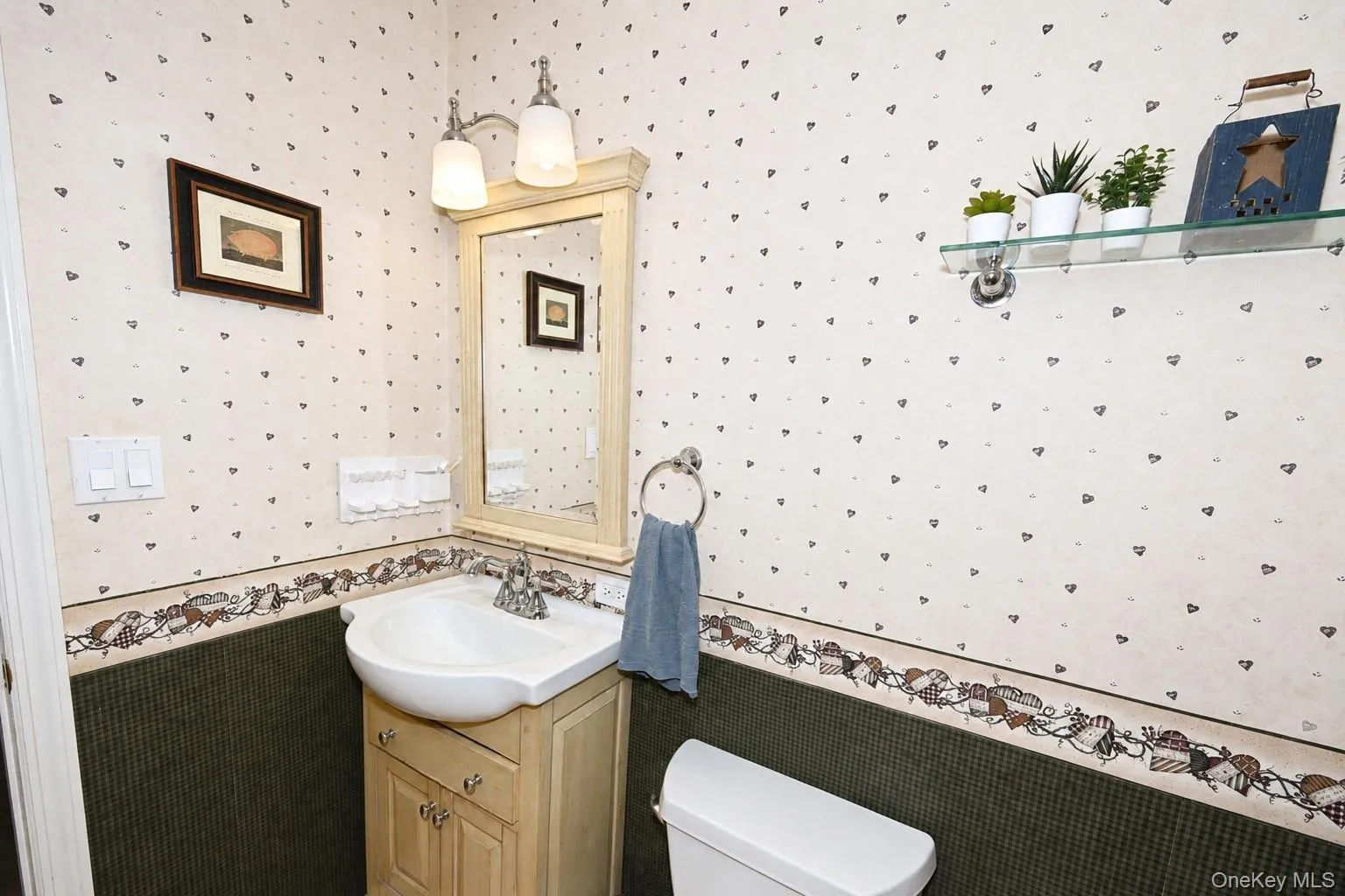 525 Greene Avenue, Babylon, NY, 3 Bedrooms Bedrooms, 7 Rooms Rooms,2 BathroomsBathrooms,Residential,For Rent,Greene,0,1004443 525 Greene Avenue, Babylon, NY, 3 Bedrooms Bedrooms, 7 Rooms Rooms,2 BathroomsBathrooms,Residential,For Rent,Greene,0,1004443