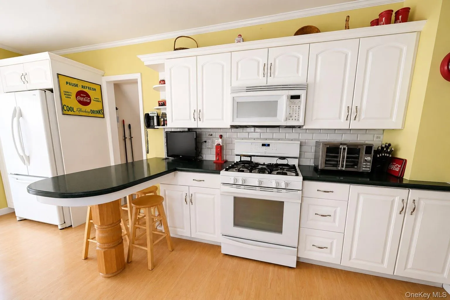 525 Greene Avenue, Babylon, NY, 3 Bedrooms Bedrooms, 7 Rooms Rooms,2 BathroomsBathrooms,Residential,For Rent,Greene,0,1004443 525 Greene Avenue, Babylon, NY, 3 Bedrooms Bedrooms, 7 Rooms Rooms,2 BathroomsBathrooms,Residential,For Rent,Greene,0,1004443
