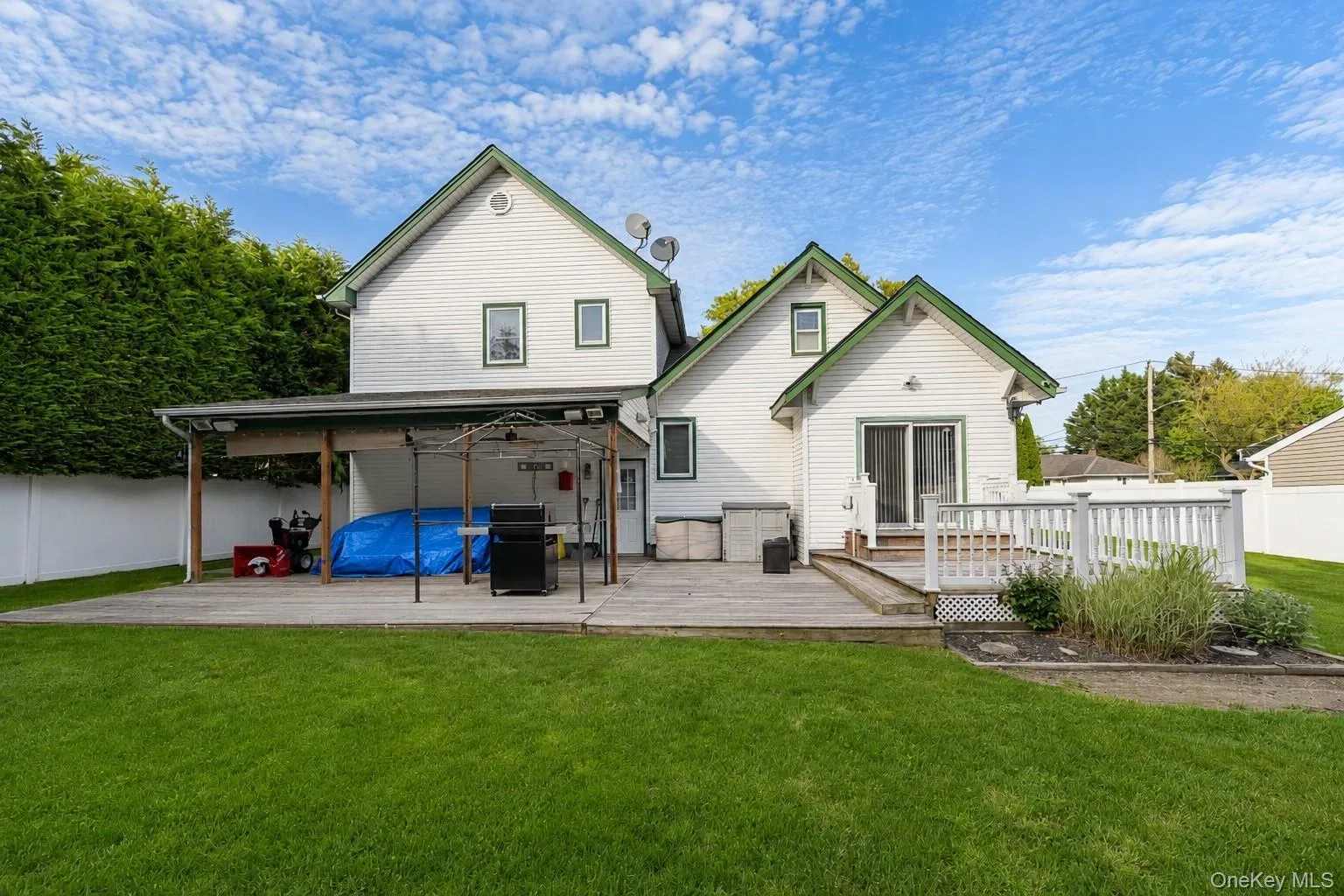 525 Greene Avenue, Babylon, NY, 3 Bedrooms Bedrooms, 7 Rooms Rooms,2 BathroomsBathrooms,Residential,For Rent,Greene,0,1004443 525 Greene Avenue, Babylon, NY, 3 Bedrooms Bedrooms, 7 Rooms Rooms,2 BathroomsBathrooms,Residential,For Rent,Greene,0,1004443