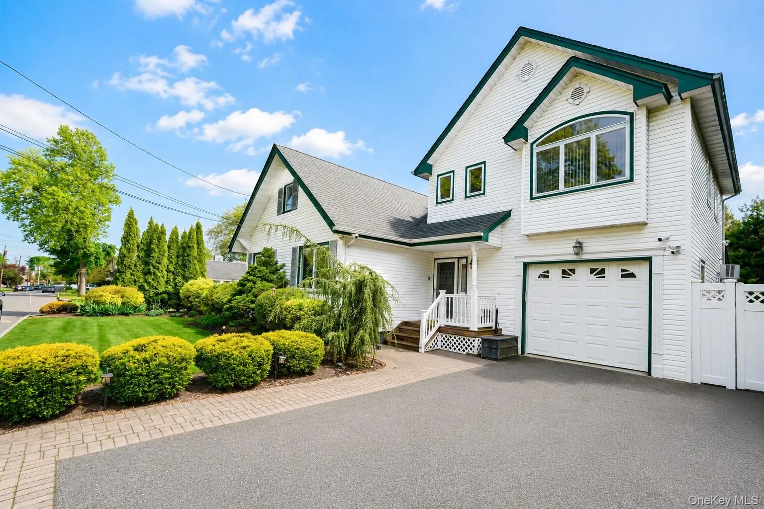 525 Greene Avenue, Babylon, NY, 3 Bedrooms Bedrooms, 7 Rooms Rooms,2 BathroomsBathrooms,Residential,For Rent,Greene,0,1004443 525 Greene Avenue, Babylon, NY, 3 Bedrooms Bedrooms, 7 Rooms Rooms,2 BathroomsBathrooms,Residential,For Rent,Greene,0,1004443