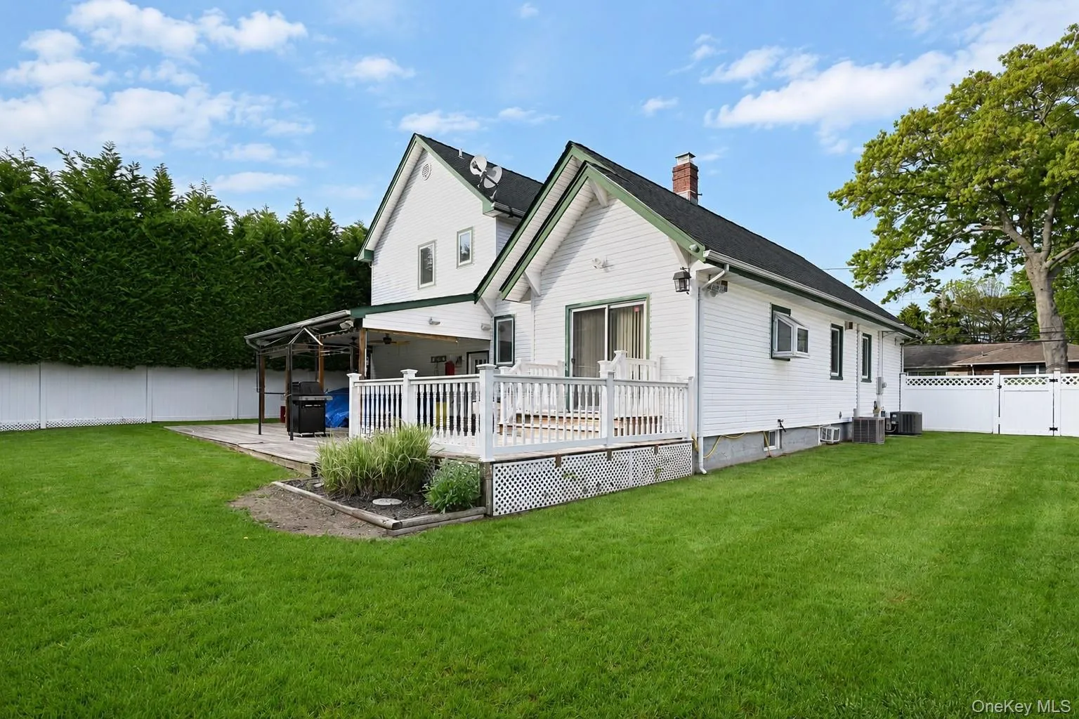 525 Greene Avenue, Babylon, NY, 3 Bedrooms Bedrooms, 7 Rooms Rooms,2 BathroomsBathrooms,Residential,For Rent,Greene,0,1004443 525 Greene Avenue, Babylon, NY, 3 Bedrooms Bedrooms, 7 Rooms Rooms,2 BathroomsBathrooms,Residential,For Rent,Greene,0,1004443