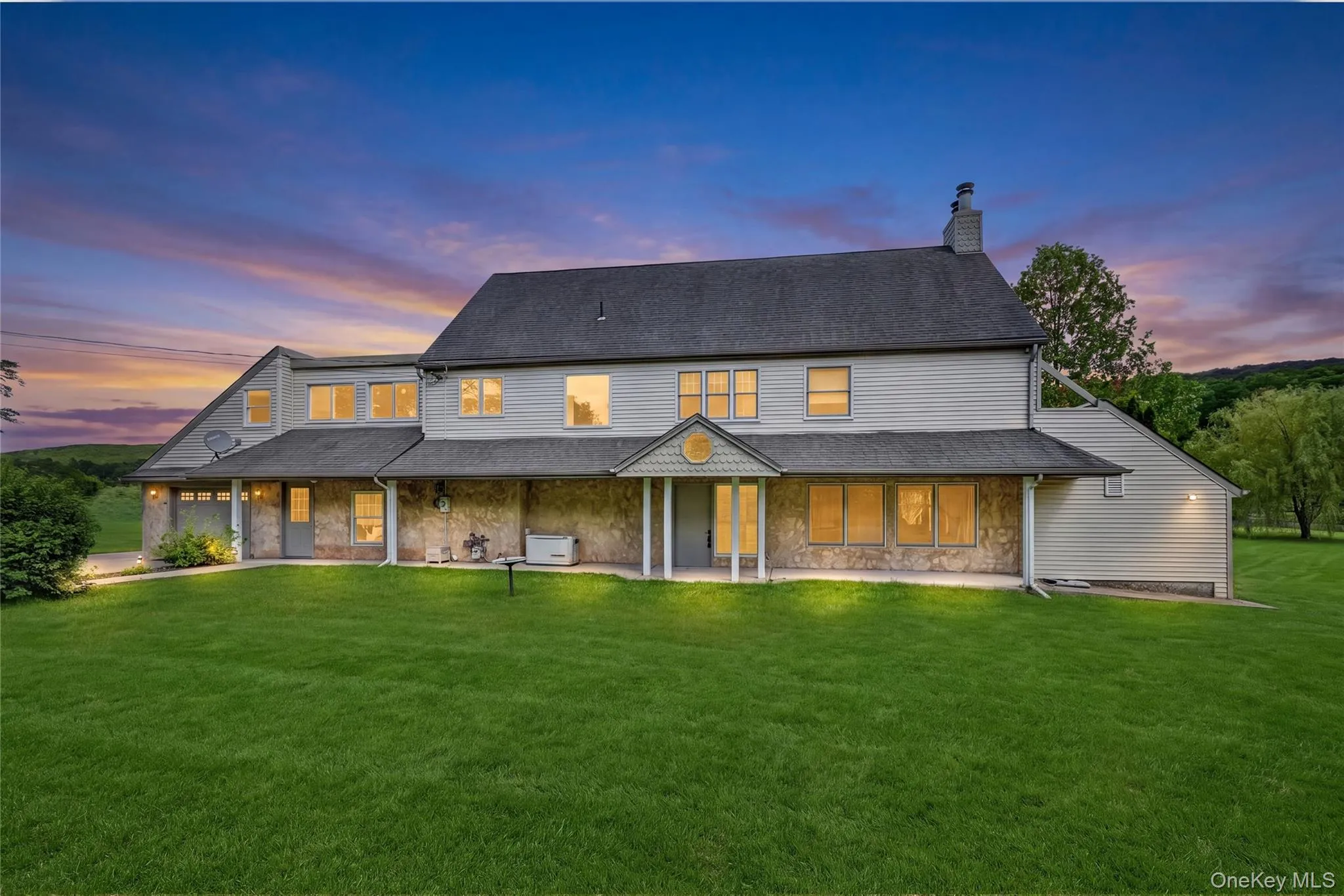 2 Grove Avenue, Warwick (town), NY, 5 Bedrooms Bedrooms, 8 Rooms Rooms,2 BathroomsBathrooms,Residential,For Rent,Grove,0,1004446 2 Grove Avenue, Warwick (town), NY, 5 Bedrooms Bedrooms, 8 Rooms Rooms,2 BathroomsBathrooms,Residential,For Rent,Grove,0,1004446