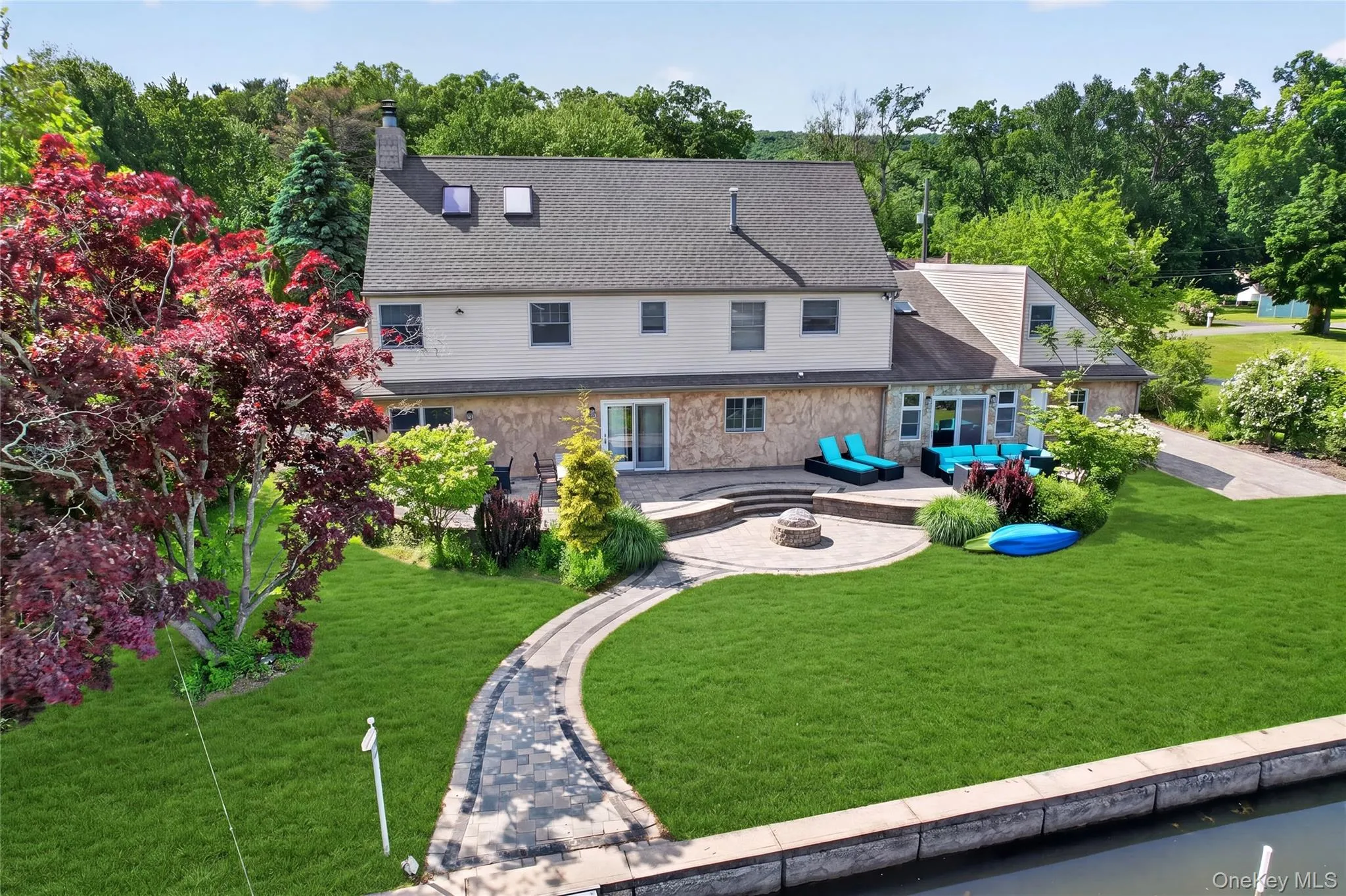 2 Grove Avenue, Warwick (town), NY, 5 Bedrooms Bedrooms, 8 Rooms Rooms,2 BathroomsBathrooms,Residential,For Rent,Grove,0,1004446 2 Grove Avenue, Warwick (town), NY, 5 Bedrooms Bedrooms, 8 Rooms Rooms,2 BathroomsBathrooms,Residential,For Rent,Grove,0,1004446