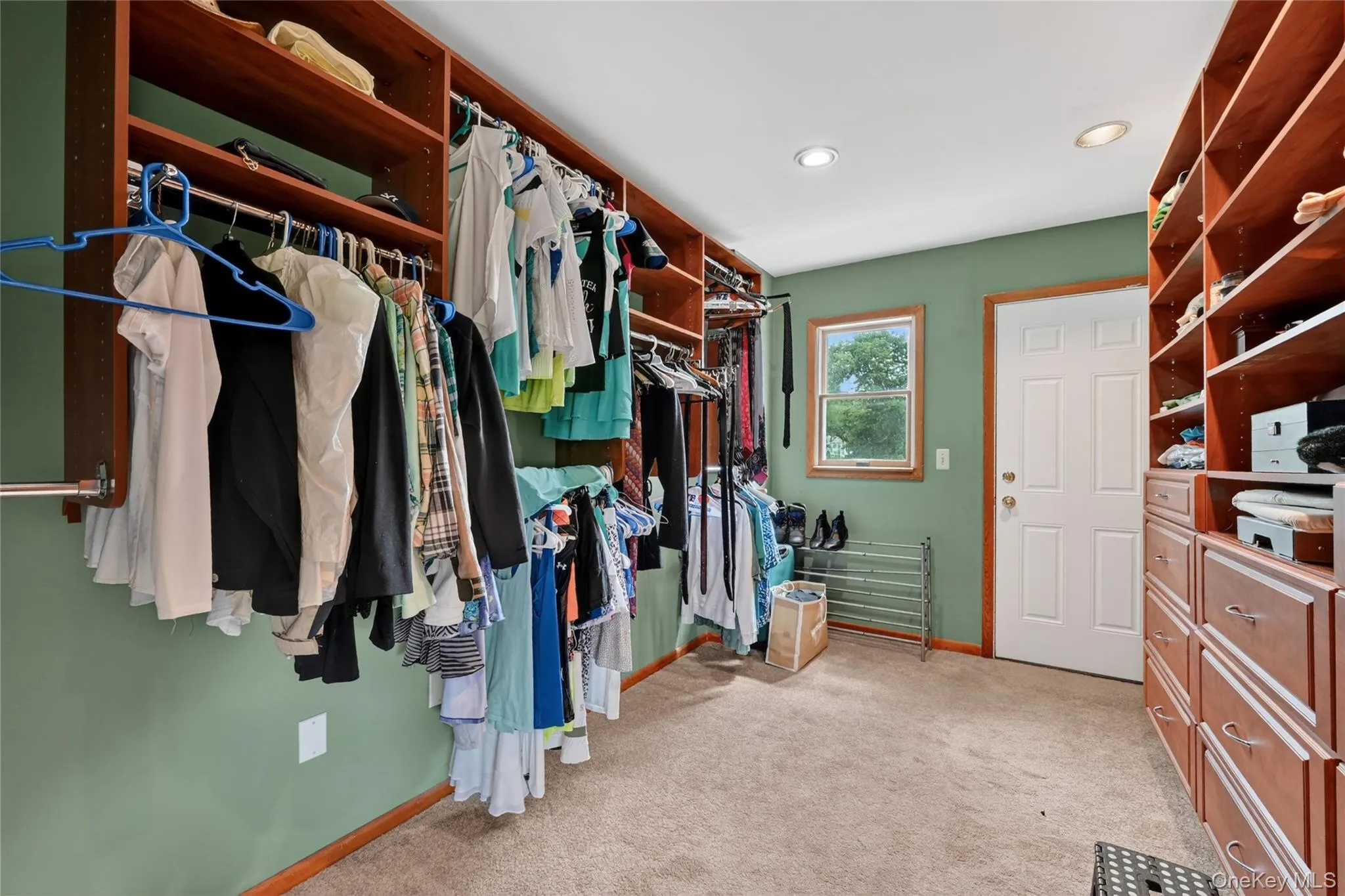 PRIMARY WALK IN CLOSET PRIMARY WALK IN CLOSET