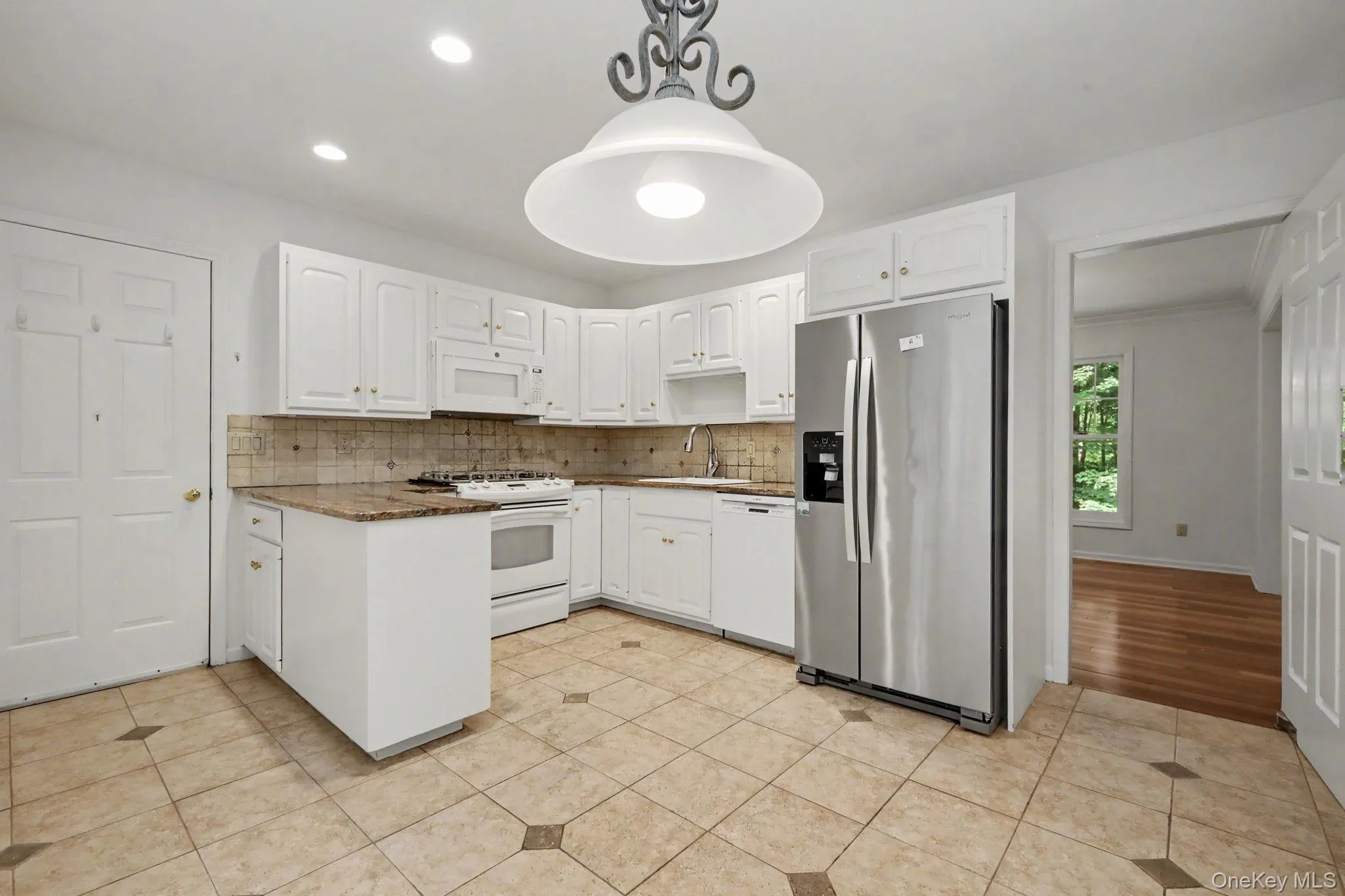 4 Annes Wood Lane, New Castle, NY, 2 Bedrooms Bedrooms, 7 Rooms Rooms,2 BathroomsBathrooms,Residential,For Rent,Annes Wood,0,KEY1004449 4 Annes Wood Lane, New Castle, NY, 2 Bedrooms Bedrooms, 7 Rooms Rooms,2 BathroomsBathrooms,Residential,For Rent,Annes Wood,0,KEY1004449