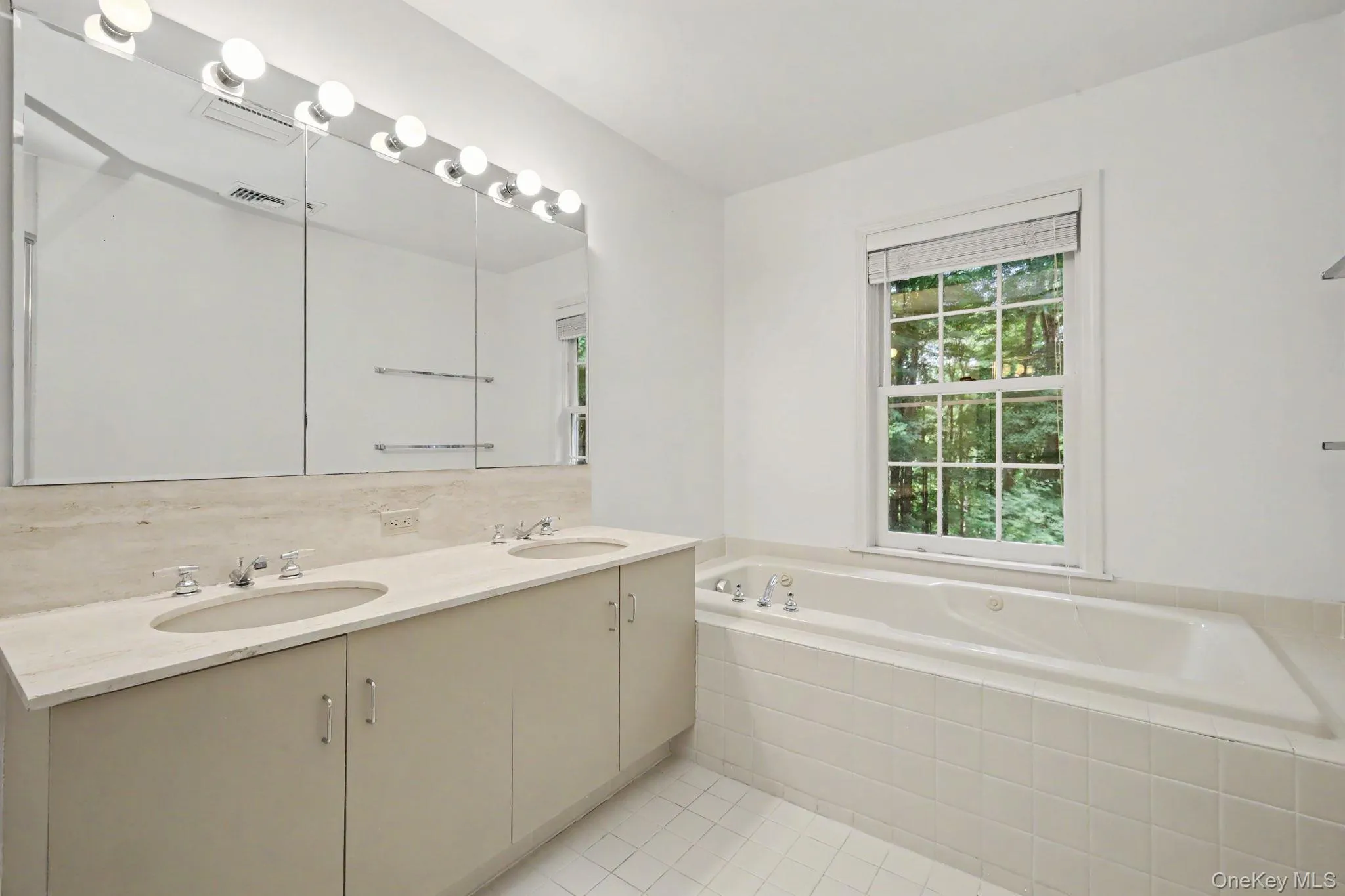 4 Annes Wood Lane, New Castle, NY, 2 Bedrooms Bedrooms, 7 Rooms Rooms,2 BathroomsBathrooms,Residential,For Rent,Annes Wood,0,KEY1004449 4 Annes Wood Lane, New Castle, NY, 2 Bedrooms Bedrooms, 7 Rooms Rooms,2 BathroomsBathrooms,Residential,For Rent,Annes Wood,0,KEY1004449
