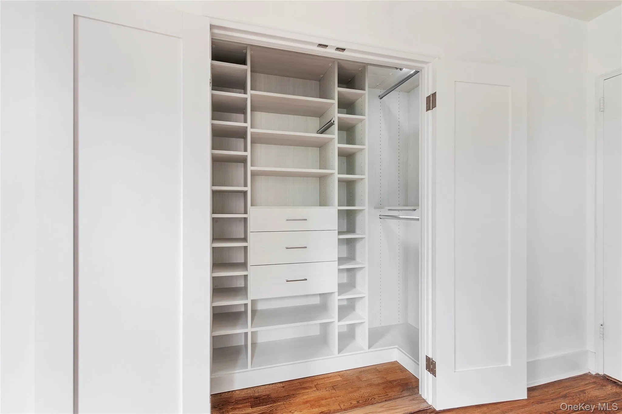 525 235th Street, New York, NY, 2 Bedrooms Bedrooms, 5 Rooms Rooms,2 BathroomsBathrooms,Residential,For Rent,235th,0,1004451 525 235th Street, New York, NY, 2 Bedrooms Bedrooms, 5 Rooms Rooms,2 BathroomsBathrooms,Residential,For Rent,235th,0,1004451