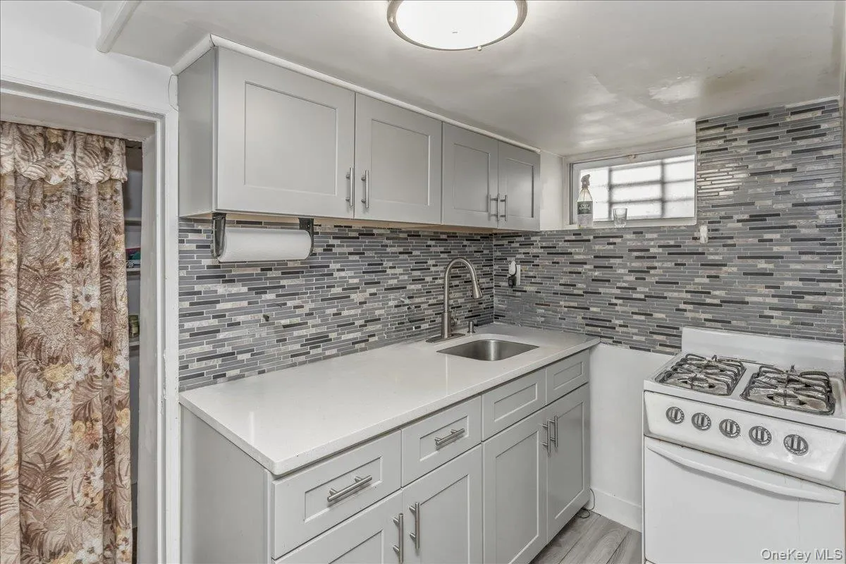 13008 Lefferts Boulevard, New York, NY, 3 Bedrooms Bedrooms, 8 Rooms Rooms,2 BathroomsBathrooms,Residential,For Rent,Lefferts,0,1004454 13008 Lefferts Boulevard, New York, NY, 3 Bedrooms Bedrooms, 8 Rooms Rooms,2 BathroomsBathrooms,Residential,For Rent,Lefferts,0,1004454
