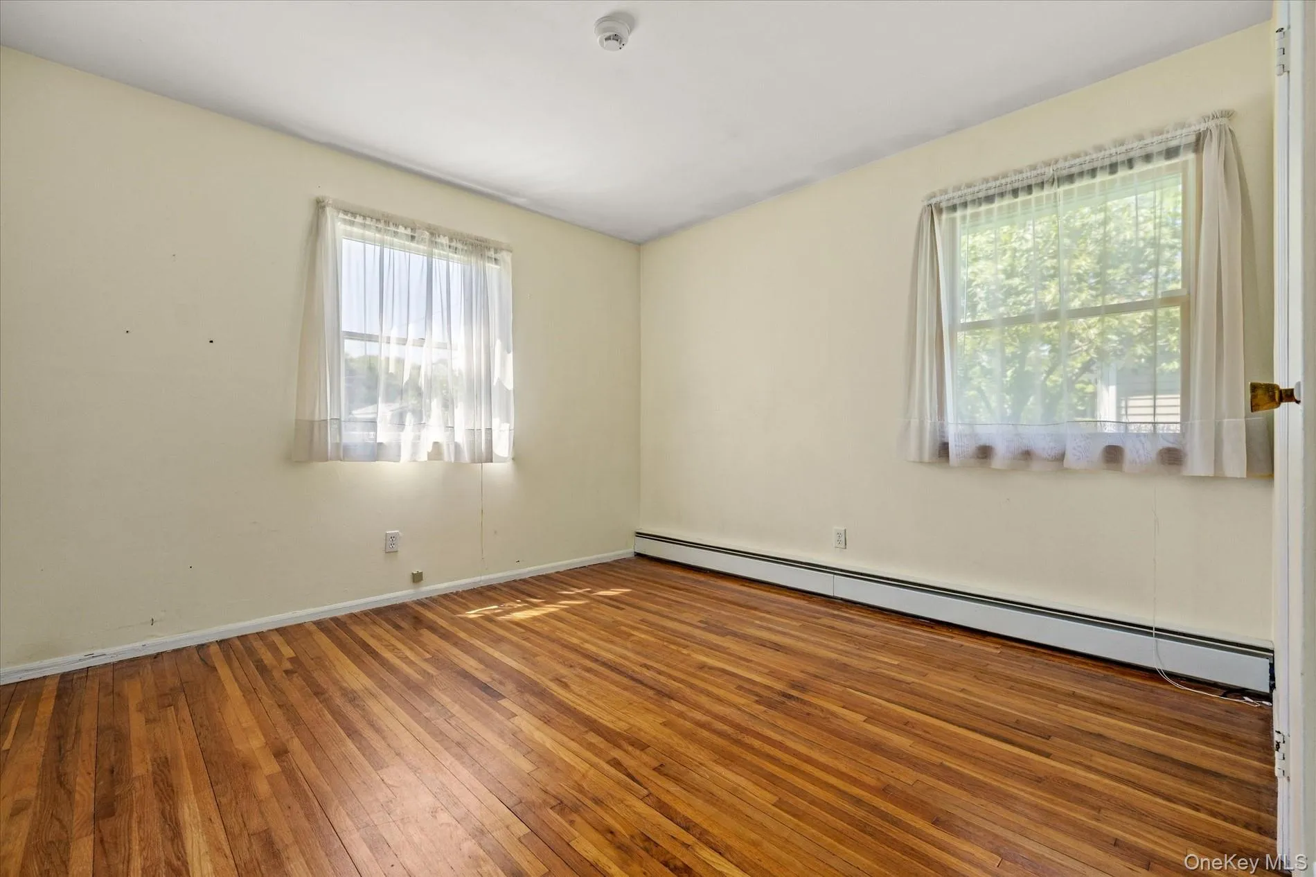 15 Quist Lane, Smithtown, NY, 3 Bedrooms Bedrooms, 9 Rooms Rooms,2 BathroomsBathrooms,Residential,For Rent,Quist,0,1004461 15 Quist Lane, Smithtown, NY, 3 Bedrooms Bedrooms, 9 Rooms Rooms,2 BathroomsBathrooms,Residential,For Rent,Quist,0,1004461
