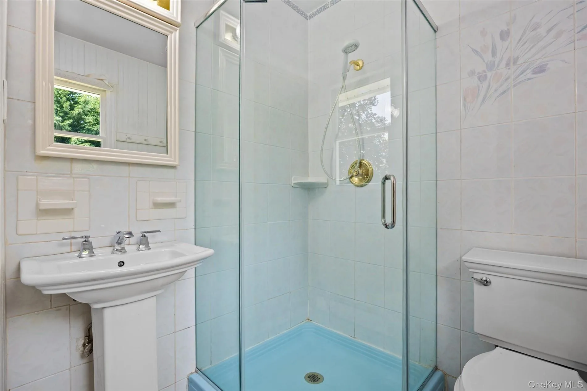 15 Quist Lane, Smithtown, NY, 3 Bedrooms Bedrooms, 9 Rooms Rooms,2 BathroomsBathrooms,Residential,For Rent,Quist,0,1004461 15 Quist Lane, Smithtown, NY, 3 Bedrooms Bedrooms, 9 Rooms Rooms,2 BathroomsBathrooms,Residential,For Rent,Quist,0,1004461