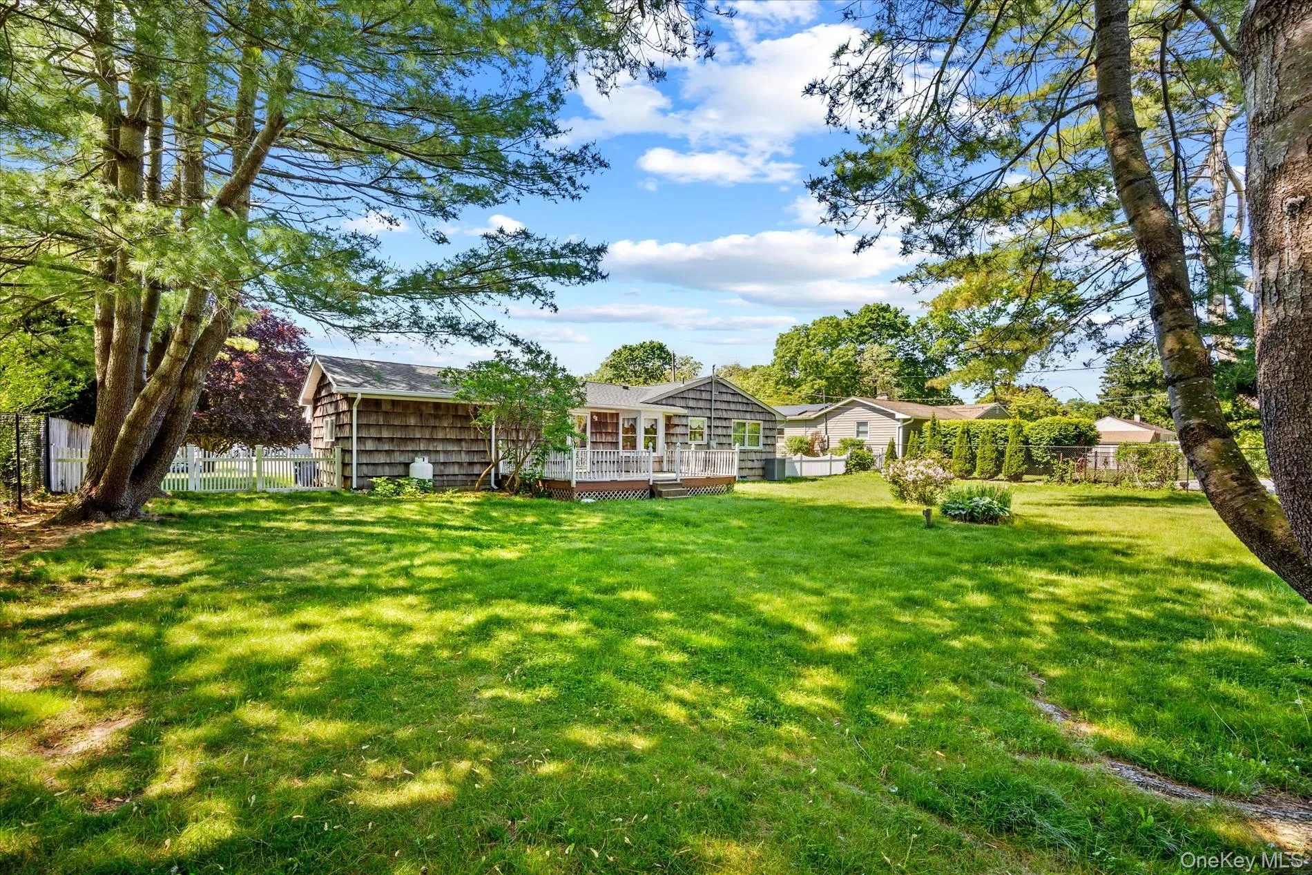 15 Quist Lane, Smithtown, NY, 3 Bedrooms Bedrooms, 9 Rooms Rooms,2 BathroomsBathrooms,Residential,For Rent,Quist,0,1004461 15 Quist Lane, Smithtown, NY, 3 Bedrooms Bedrooms, 9 Rooms Rooms,2 BathroomsBathrooms,Residential,For Rent,Quist,0,1004461