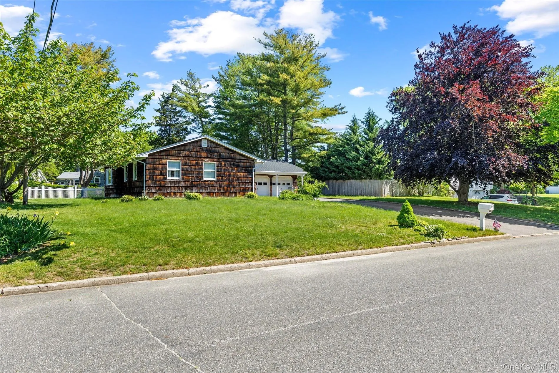 15 Quist Lane, Smithtown, NY, 3 Bedrooms Bedrooms, 9 Rooms Rooms,2 BathroomsBathrooms,Residential,For Rent,Quist,0,1004461 15 Quist Lane, Smithtown, NY, 3 Bedrooms Bedrooms, 9 Rooms Rooms,2 BathroomsBathrooms,Residential,For Rent,Quist,0,1004461