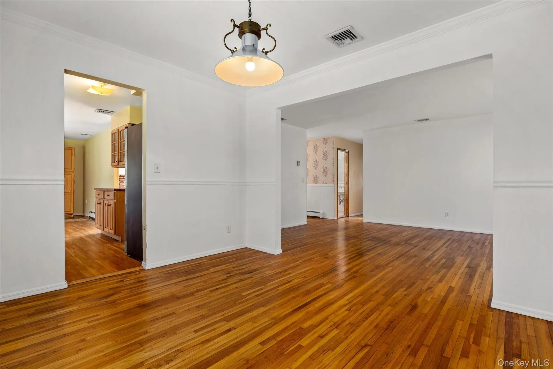 15 Quist Lane, Smithtown, NY, 3 Bedrooms Bedrooms, 9 Rooms Rooms,2 BathroomsBathrooms,Residential,For Rent,Quist,0,1004461 15 Quist Lane, Smithtown, NY, 3 Bedrooms Bedrooms, 9 Rooms Rooms,2 BathroomsBathrooms,Residential,For Rent,Quist,0,1004461