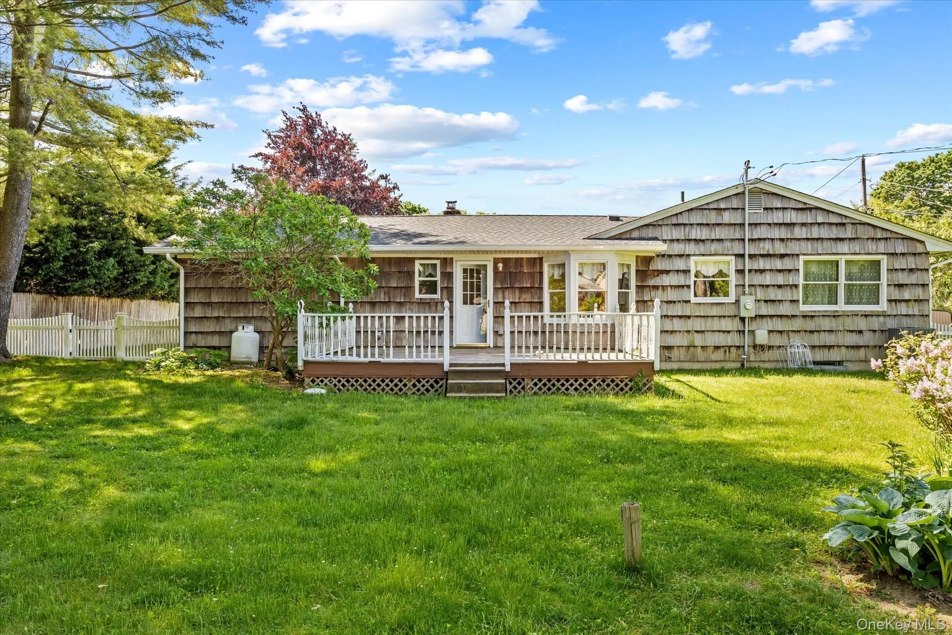 15 Quist Lane, Smithtown, NY, 3 Bedrooms Bedrooms, 9 Rooms Rooms,2 BathroomsBathrooms,Residential,For Rent,Quist,0,1004461 15 Quist Lane, Smithtown, NY, 3 Bedrooms Bedrooms, 9 Rooms Rooms,2 BathroomsBathrooms,Residential,For Rent,Quist,0,1004461