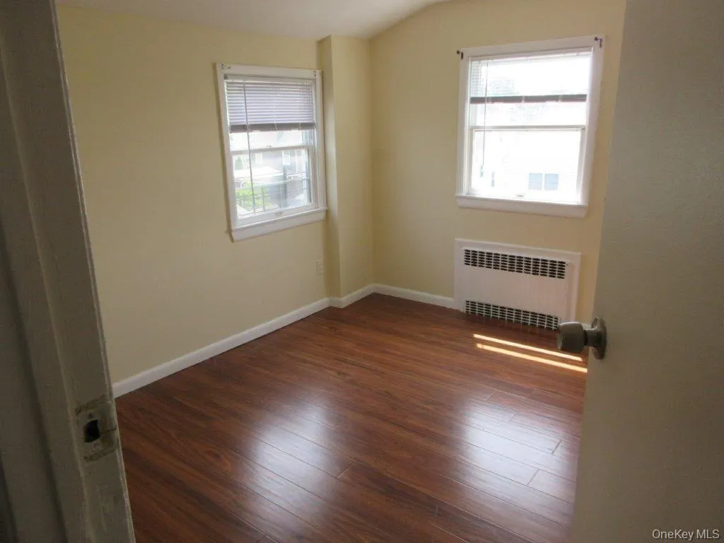 51 Howard Parkway, New Rochelle, NY, 4 Bedrooms Bedrooms, 8 Rooms Rooms,2 BathroomsBathrooms,Residential Lease,For Rent,Howard,0,1004462 51 Howard Parkway, New Rochelle, NY, 4 Bedrooms Bedrooms, 8 Rooms Rooms,2 BathroomsBathrooms,Residential Lease,For Rent,Howard,0,1004462