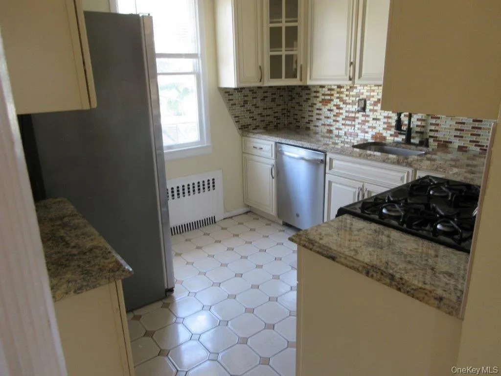 51 Howard Parkway, New Rochelle, NY, 4 Bedrooms Bedrooms, 8 Rooms Rooms,2 BathroomsBathrooms,Residential Lease,For Rent,Howard,0,1004462 51 Howard Parkway, New Rochelle, NY, 4 Bedrooms Bedrooms, 8 Rooms Rooms,2 BathroomsBathrooms,Residential Lease,For Rent,Howard,0,1004462