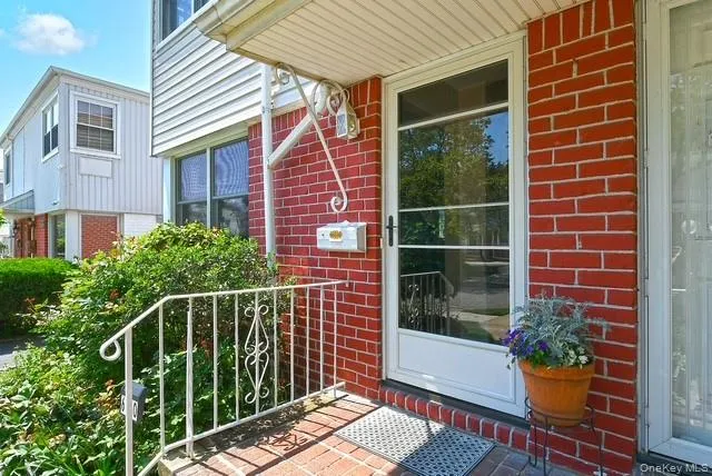 6720 211th Street, New York, NY, 2 Bedrooms Bedrooms, 5 Rooms Rooms,1 BathroomBathrooms,Residential,For Rent,211th,0,1004464 6720 211th Street, New York, NY, 2 Bedrooms Bedrooms, 5 Rooms Rooms,1 BathroomBathrooms,Residential,For Rent,211th,0,1004464