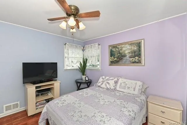 6720 211th Street, New York, NY, 2 Bedrooms Bedrooms, 5 Rooms Rooms,1 BathroomBathrooms,Residential,For Rent,211th,0,1004464 6720 211th Street, New York, NY, 2 Bedrooms Bedrooms, 5 Rooms Rooms,1 BathroomBathrooms,Residential,For Rent,211th,0,1004464