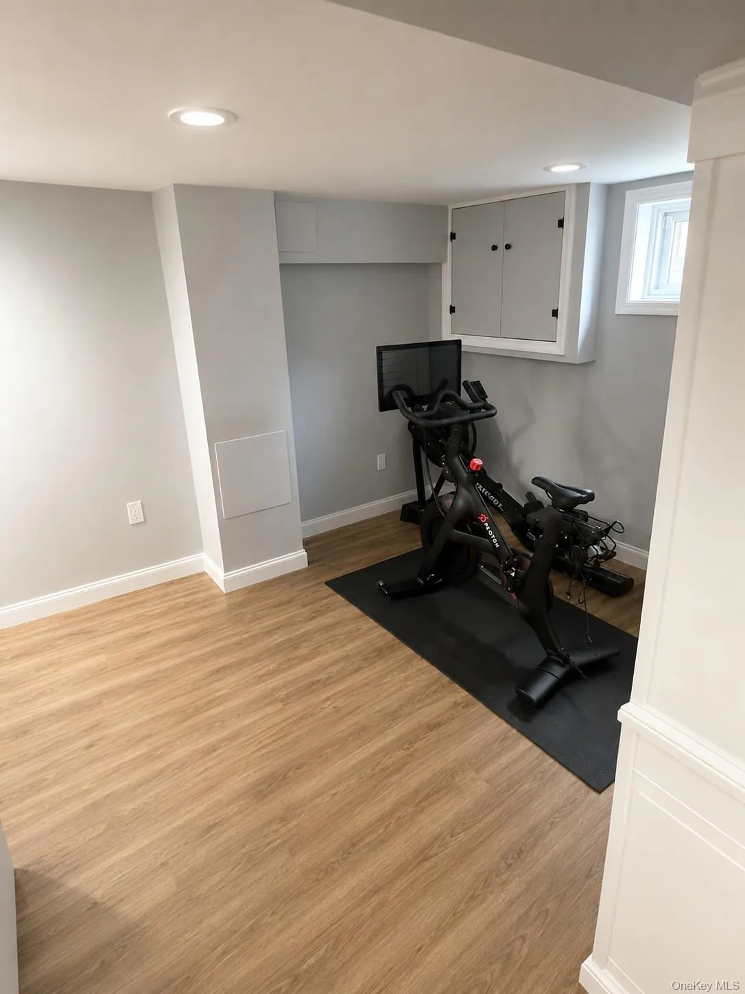 137 Cleveland Avenue, Oyster Bay, NY, 4 Bedrooms Bedrooms, 8 Rooms Rooms,2 BathroomsBathrooms,Residential Lease,For Rent,Cleveland,0,1004470 137 Cleveland Avenue, Oyster Bay, NY, 4 Bedrooms Bedrooms, 8 Rooms Rooms,2 BathroomsBathrooms,Residential Lease,For Rent,Cleveland,0,1004470