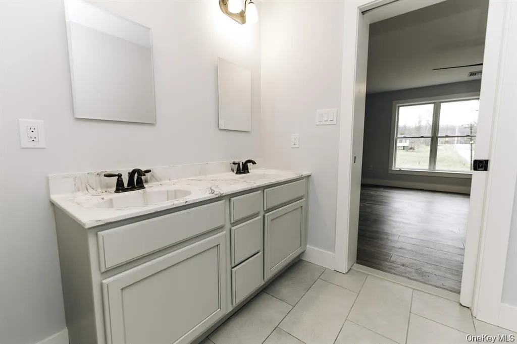42 Sands Avenue, Ulster, NY, 3 Bedrooms Bedrooms, 9 Rooms Rooms,3 BathroomsBathrooms,Residential,For Rent,Sands,0,1004484 42 Sands Avenue, Ulster, NY, 3 Bedrooms Bedrooms, 9 Rooms Rooms,3 BathroomsBathrooms,Residential,For Rent,Sands,0,1004484