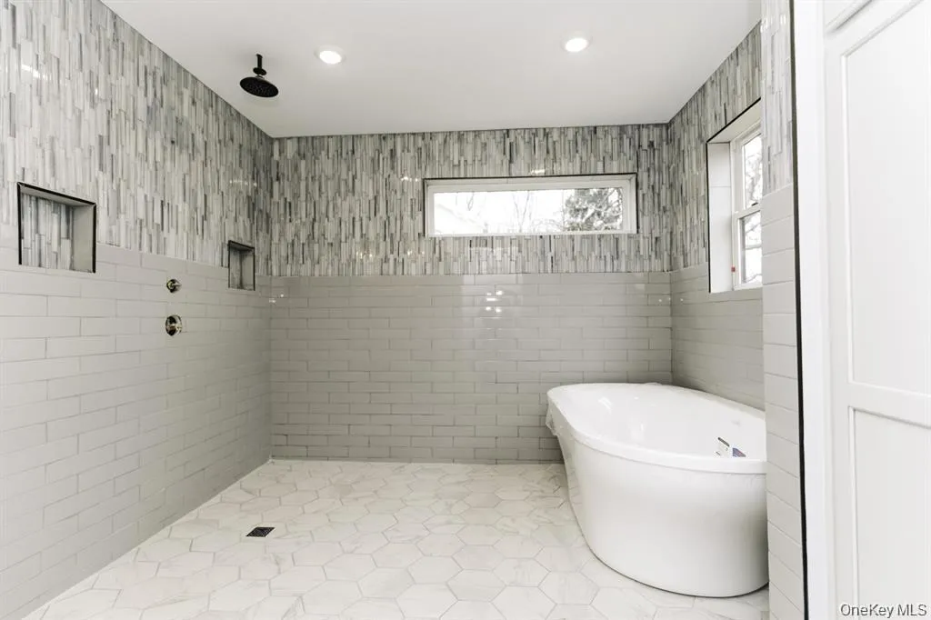 42 Sands Avenue, Ulster, NY, 3 Bedrooms Bedrooms, 9 Rooms Rooms,3 BathroomsBathrooms,Residential,For Rent,Sands,0,1004484 42 Sands Avenue, Ulster, NY, 3 Bedrooms Bedrooms, 9 Rooms Rooms,3 BathroomsBathrooms,Residential,For Rent,Sands,0,1004484