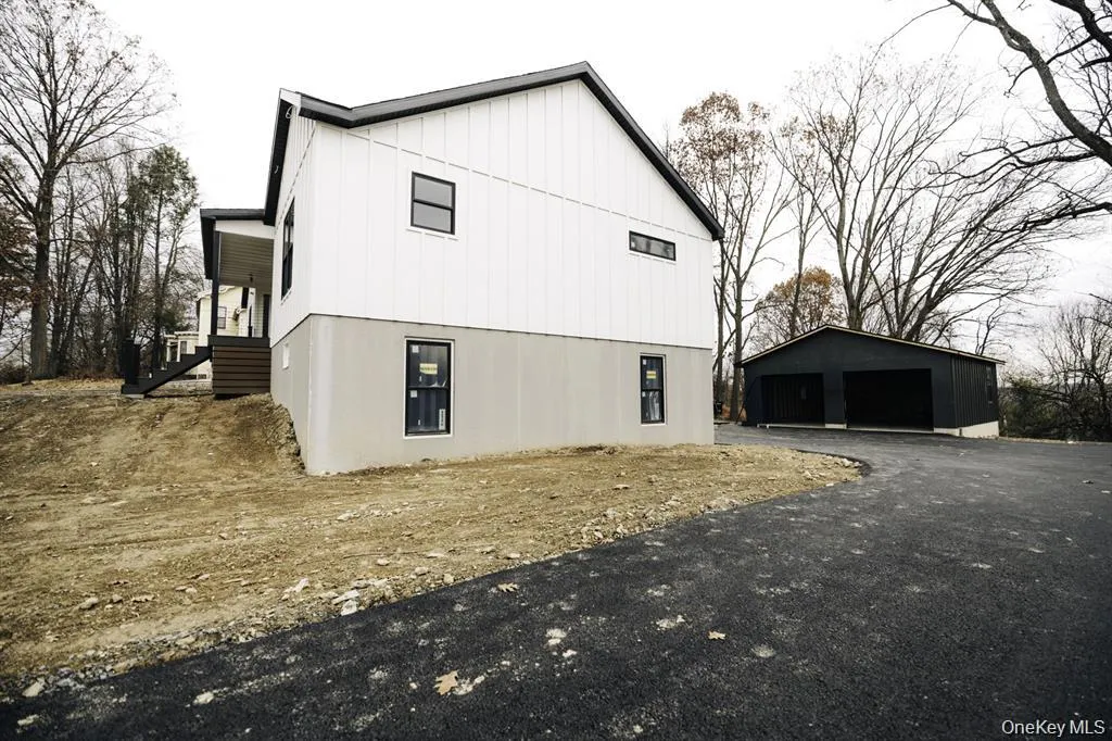 42 Sands Avenue, Ulster, NY, 3 Bedrooms Bedrooms, 9 Rooms Rooms,3 BathroomsBathrooms,Residential,For Rent,Sands,0,1004484 42 Sands Avenue, Ulster, NY, 3 Bedrooms Bedrooms, 9 Rooms Rooms,3 BathroomsBathrooms,Residential,For Rent,Sands,0,1004484