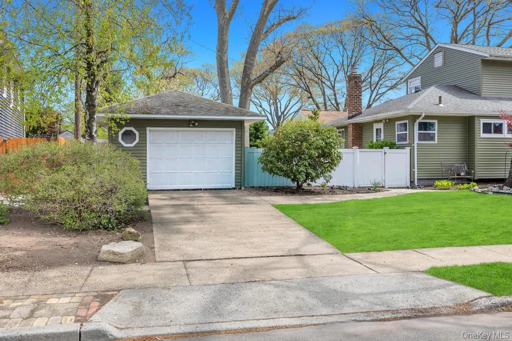 1492 Garden Street, Hempstead, NY, 4 Bedrooms Bedrooms, 6 Rooms Rooms,2 BathroomsBathrooms,Residential,For Rent,Garden,0,1004487 1492 Garden Street, Hempstead, NY, 4 Bedrooms Bedrooms, 6 Rooms Rooms,2 BathroomsBathrooms,Residential,For Rent,Garden,0,1004487