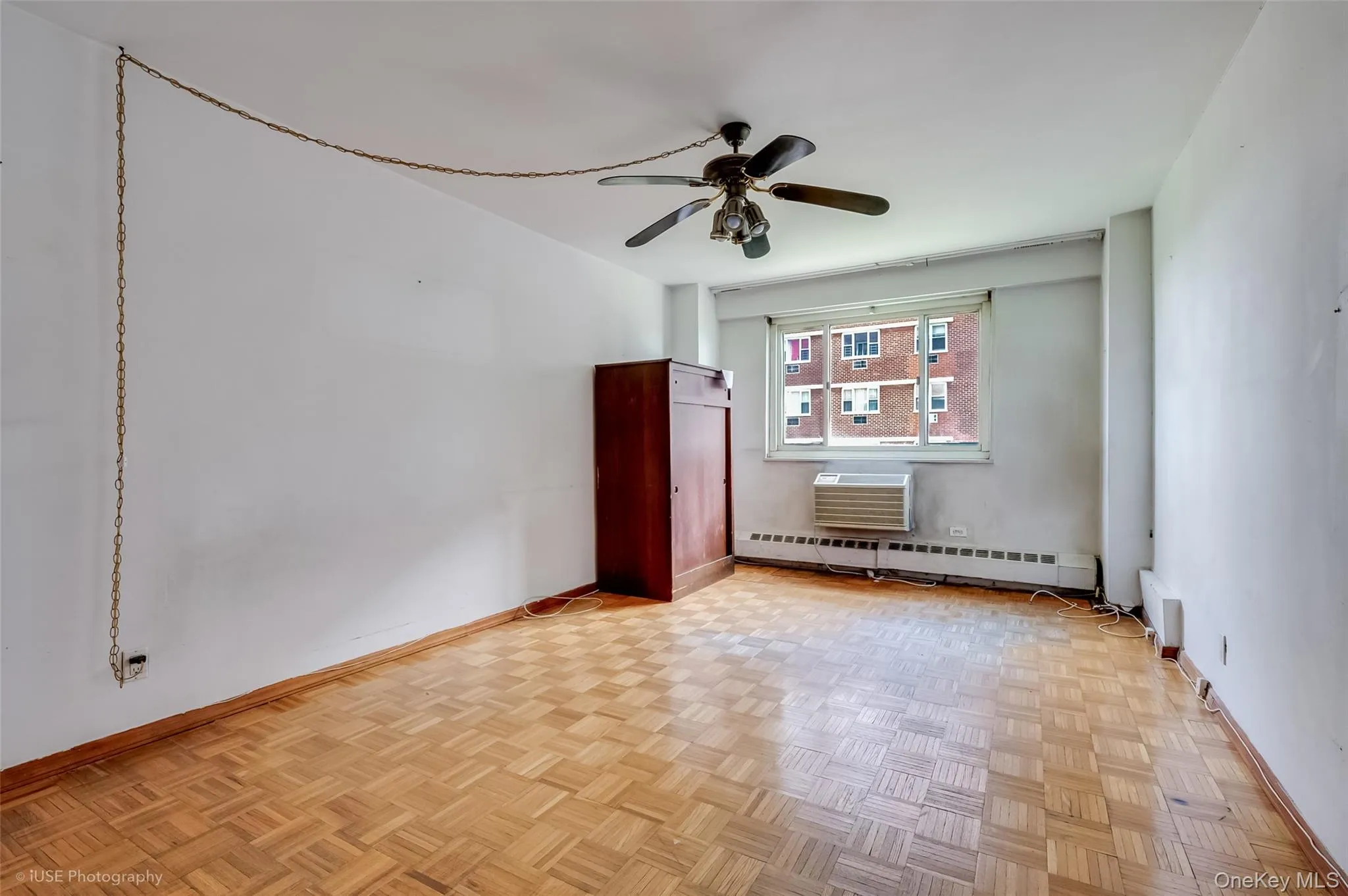 39-65 52nd St, New York, NY, 1 Bedroom Bedrooms, 3 Rooms Rooms,1 BathroomBathrooms,Residential,For Rent,52nd St,0,1004488 39-65 52nd St, New York, NY, 1 Bedroom Bedrooms, 3 Rooms Rooms,1 BathroomBathrooms,Residential,For Rent,52nd St,0,1004488