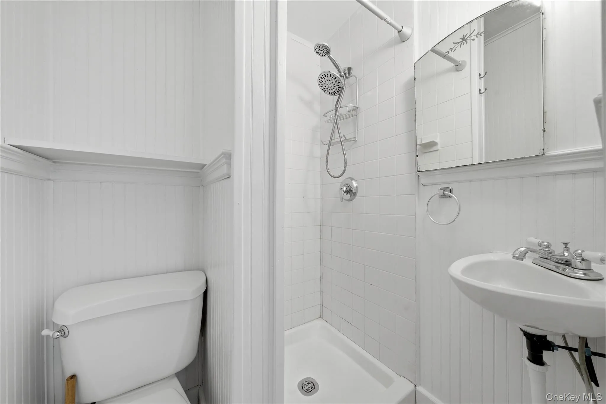 50 Broadway, Babylon, NY, 2 Bedrooms Bedrooms, 4 Rooms Rooms,2 BathroomsBathrooms,Residential Lease,For Rent,Broadway,0,1004493 50 Broadway, Babylon, NY, 2 Bedrooms Bedrooms, 4 Rooms Rooms,2 BathroomsBathrooms,Residential Lease,For Rent,Broadway,0,1004493