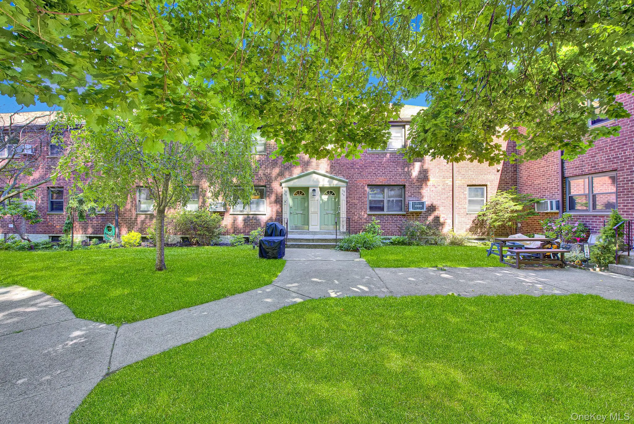 5850 246th Crescent, New York, NY, 2 Bedrooms Bedrooms, 5 Rooms Rooms,1 BathroomBathrooms,Residential,For Rent,246th,0,1004499 5850 246th Crescent, New York, NY, 2 Bedrooms Bedrooms, 5 Rooms Rooms,1 BathroomBathrooms,Residential,For Rent,246th,0,1004499