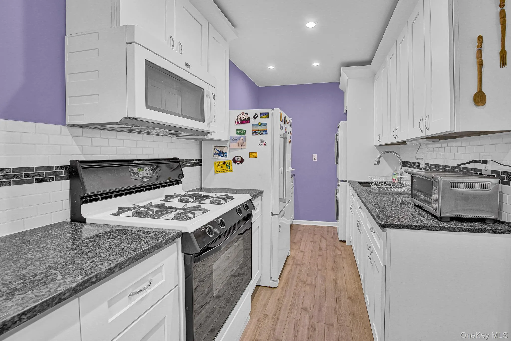 5850 246th Crescent, New York, NY, 2 Bedrooms Bedrooms, 5 Rooms Rooms,1 BathroomBathrooms,Residential,For Rent,246th,0,1004499 5850 246th Crescent, New York, NY, 2 Bedrooms Bedrooms, 5 Rooms Rooms,1 BathroomBathrooms,Residential,For Rent,246th,0,1004499